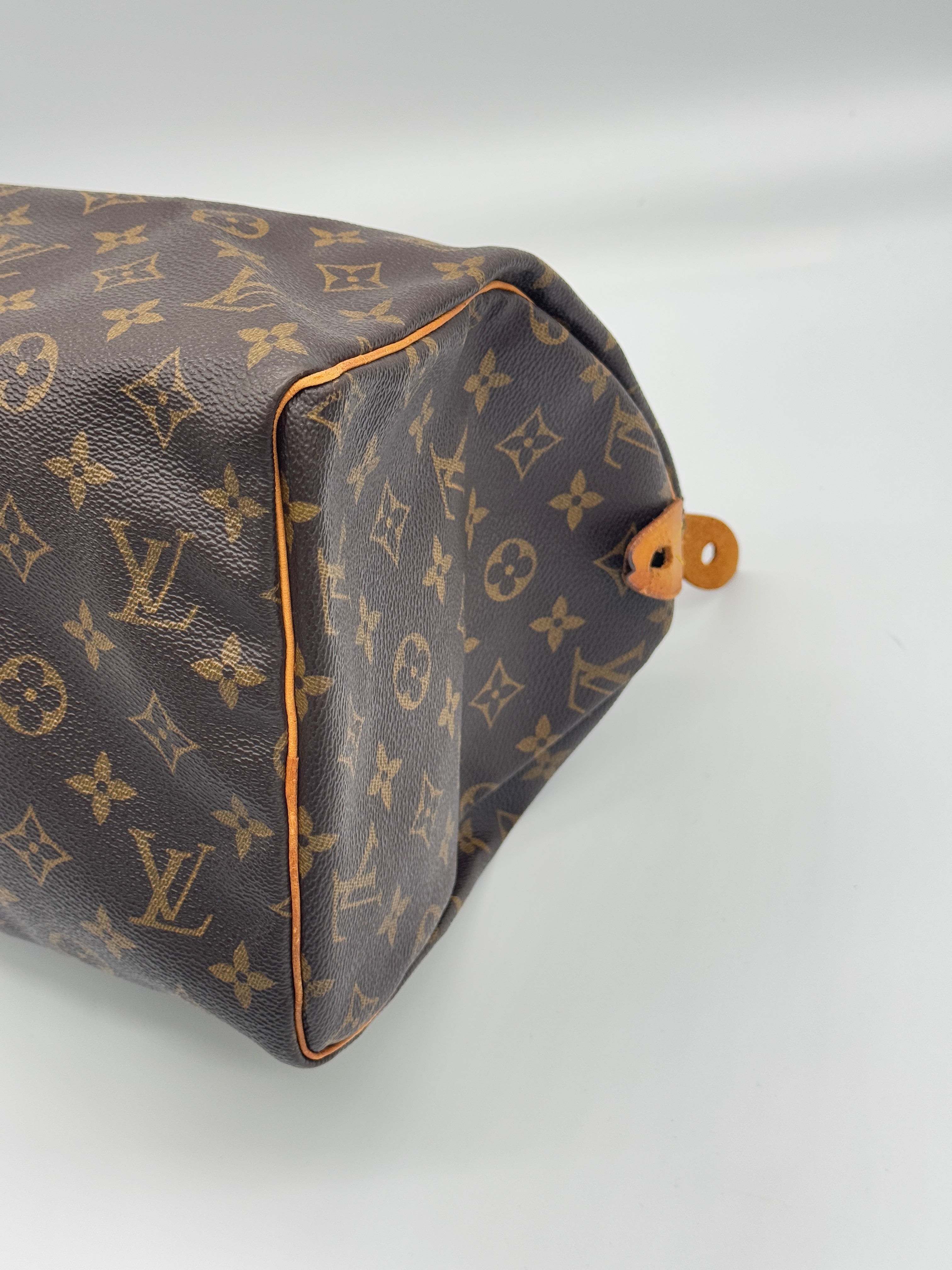 Louis Vuitton Speedy 30