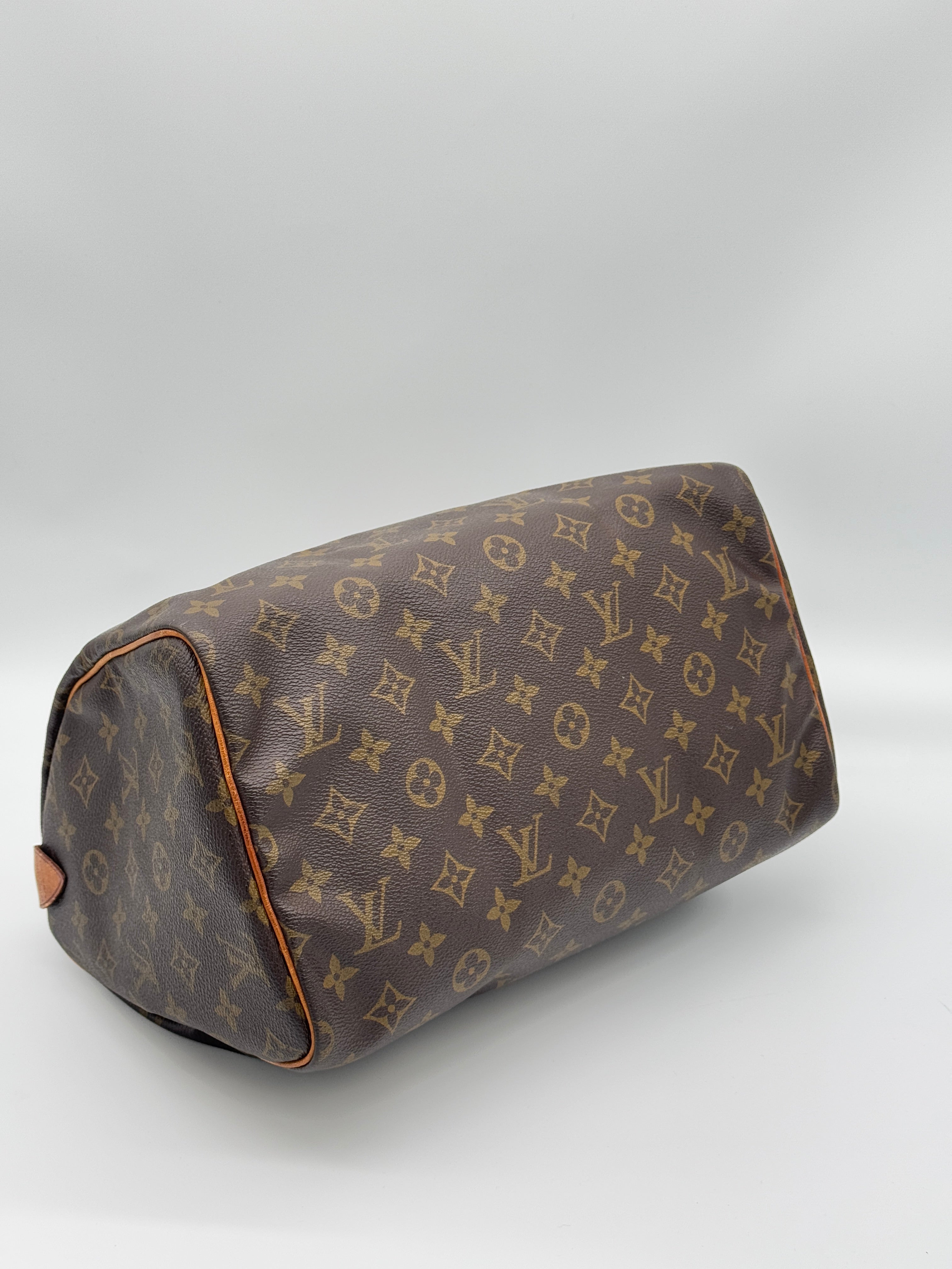 Louis Vuitton Speedy 30