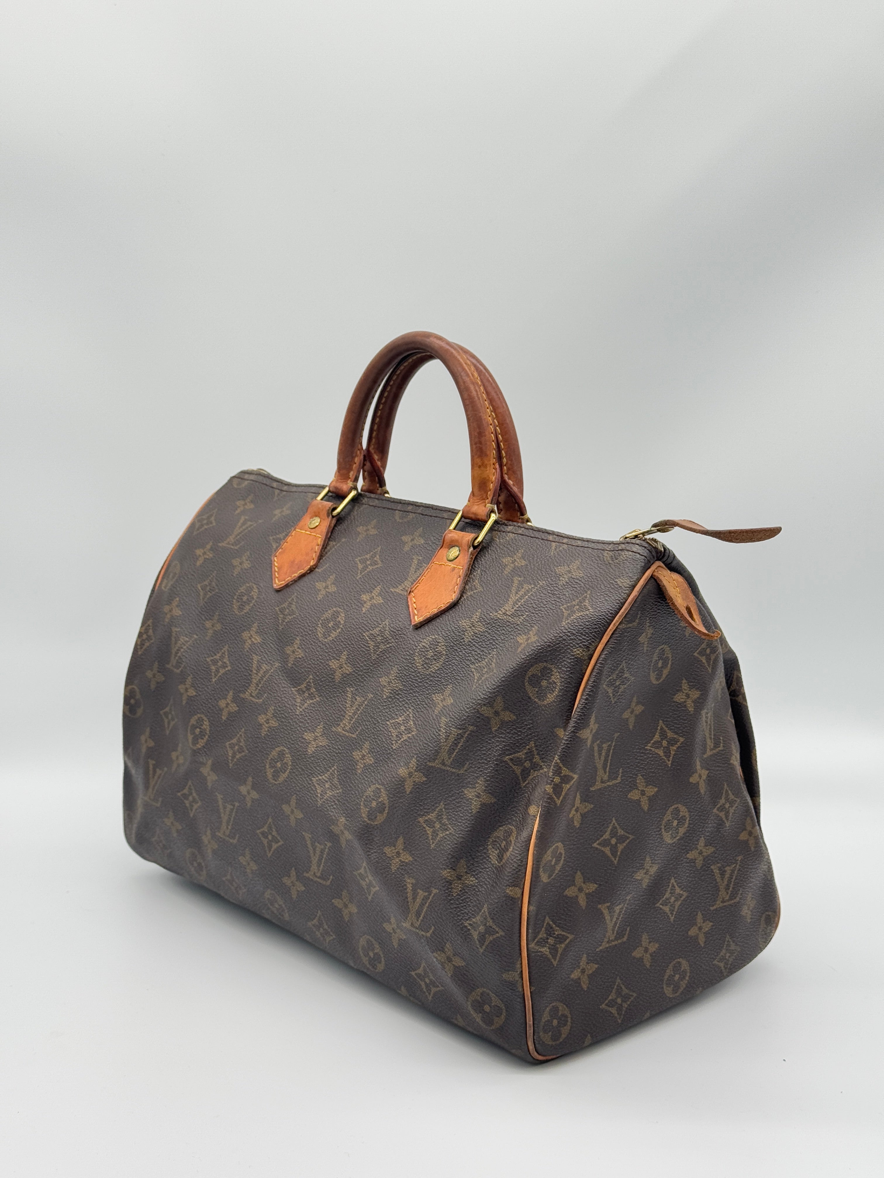 Louis Vuitton Speedy 35