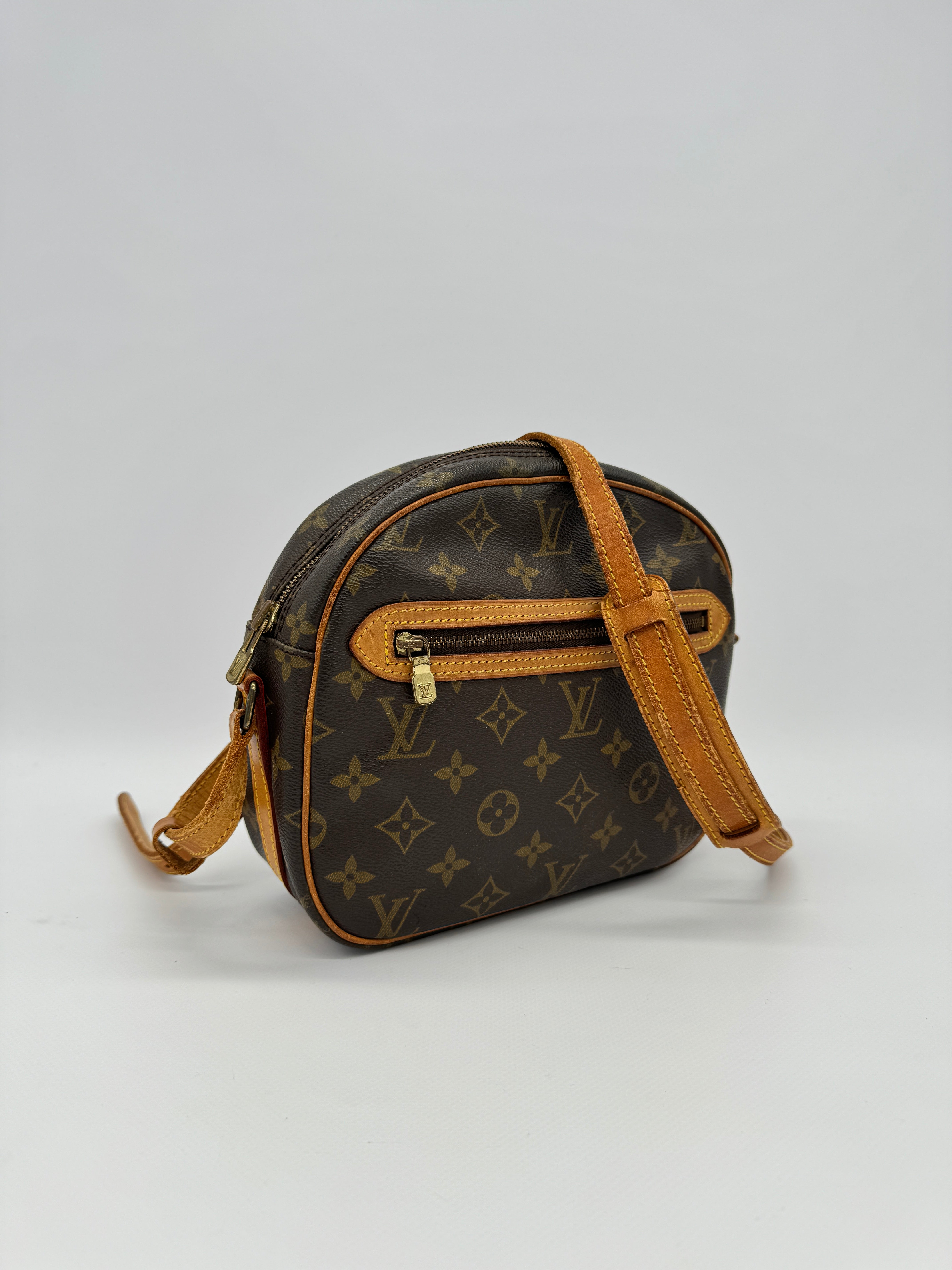 Louis Vuitton Senlis