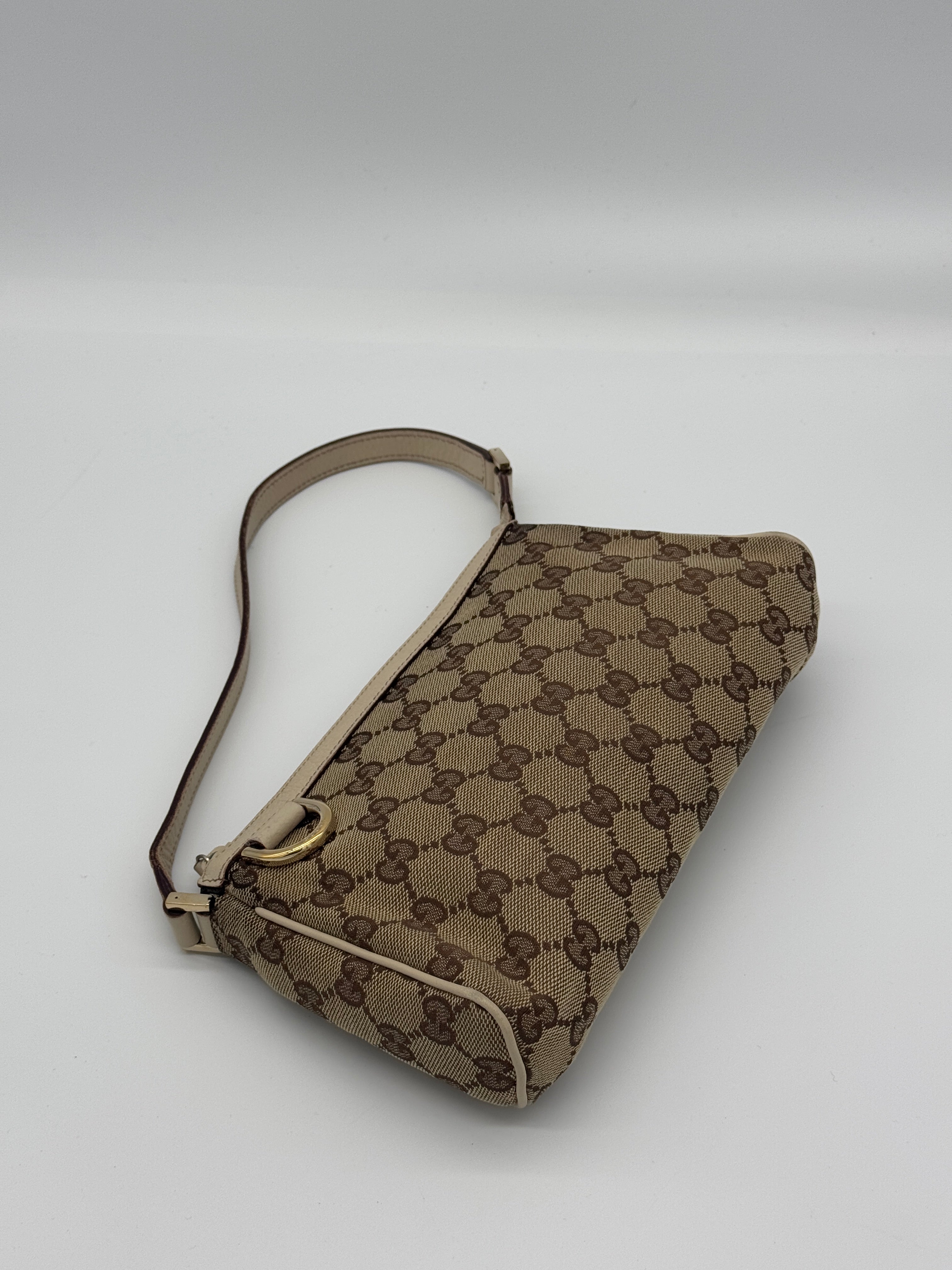 Gucci D-Ring Pochette