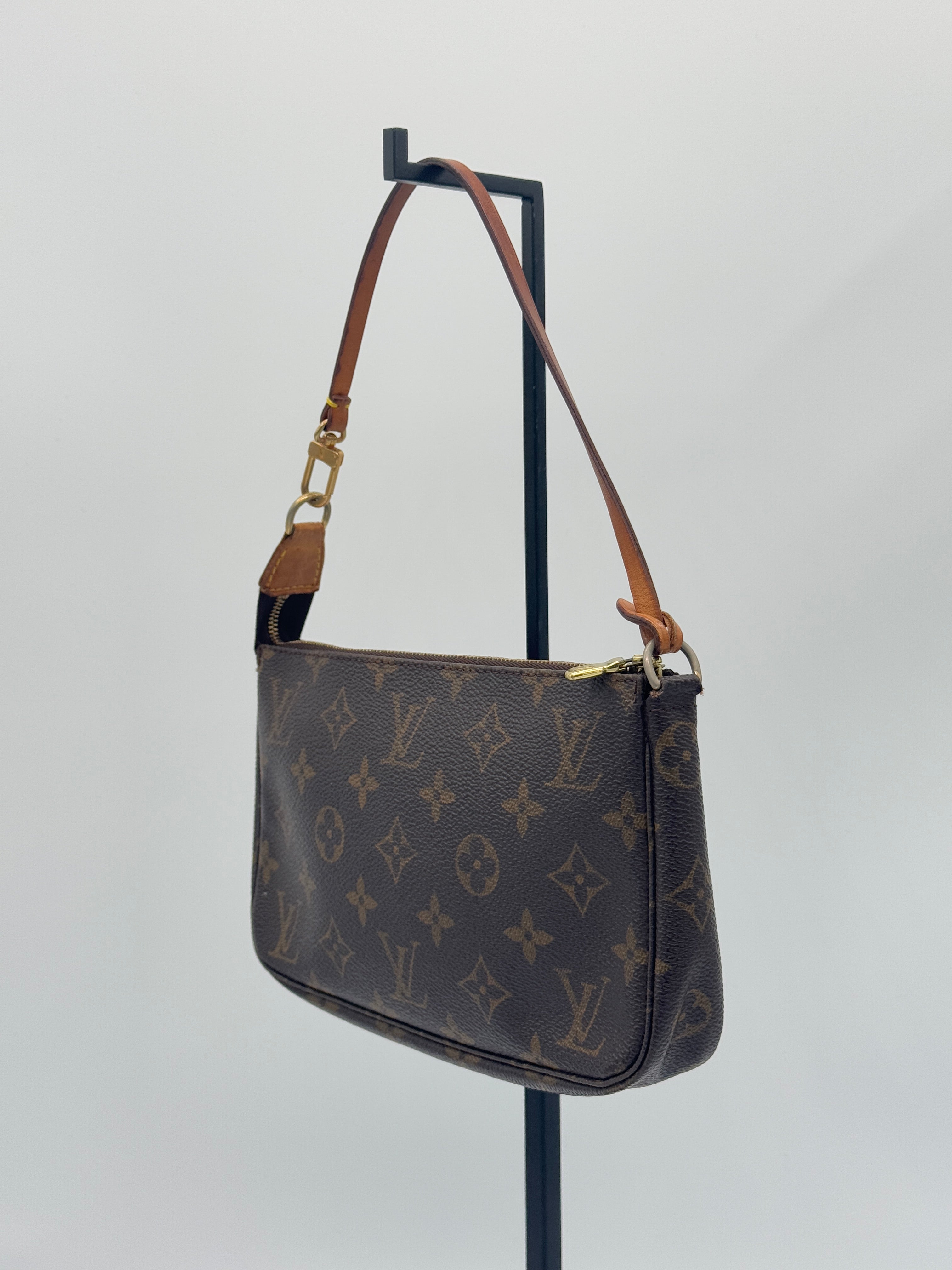 Louis Vuitton Pochette Accessoires