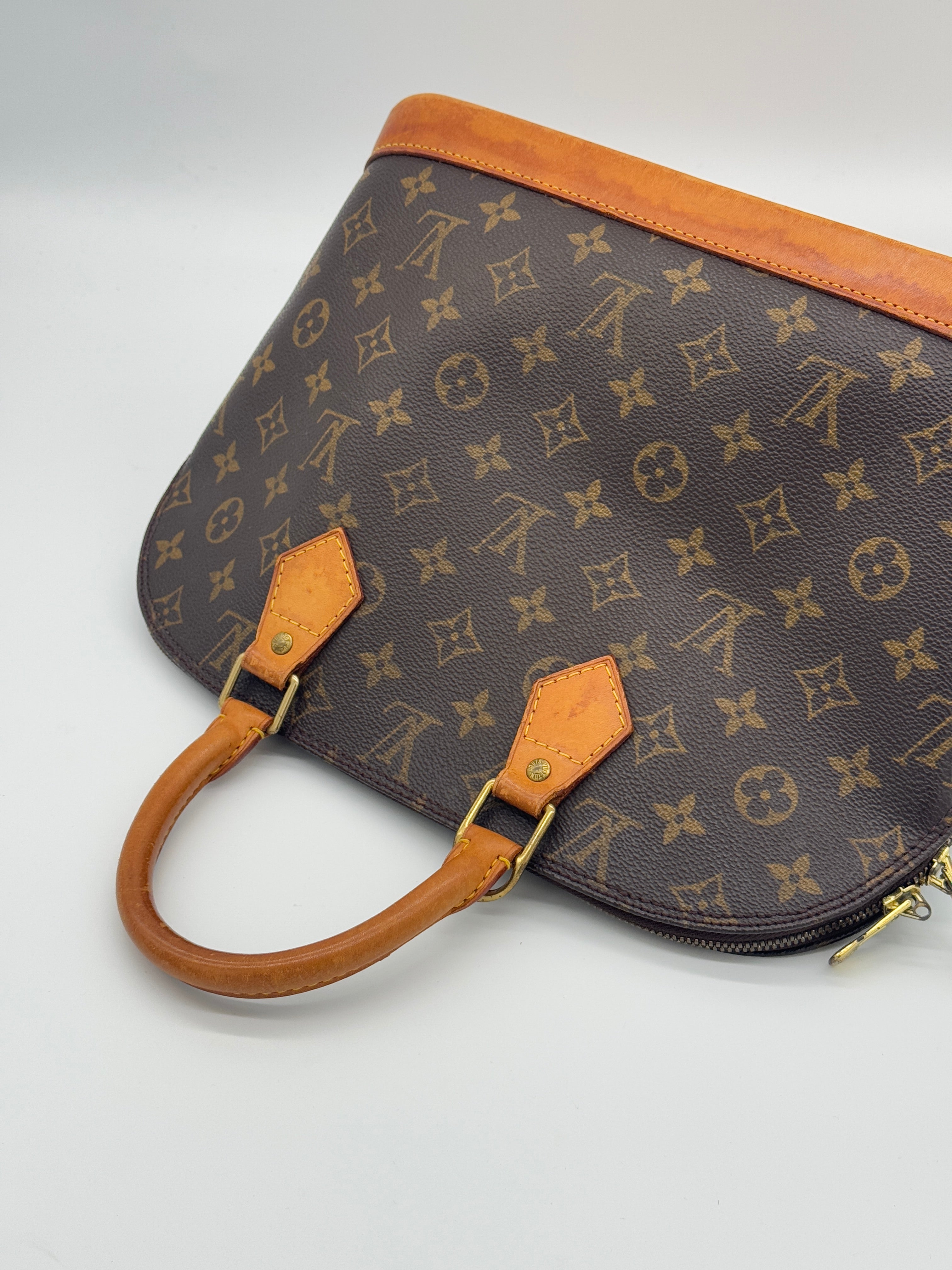 Louis Vuitton Alma PM