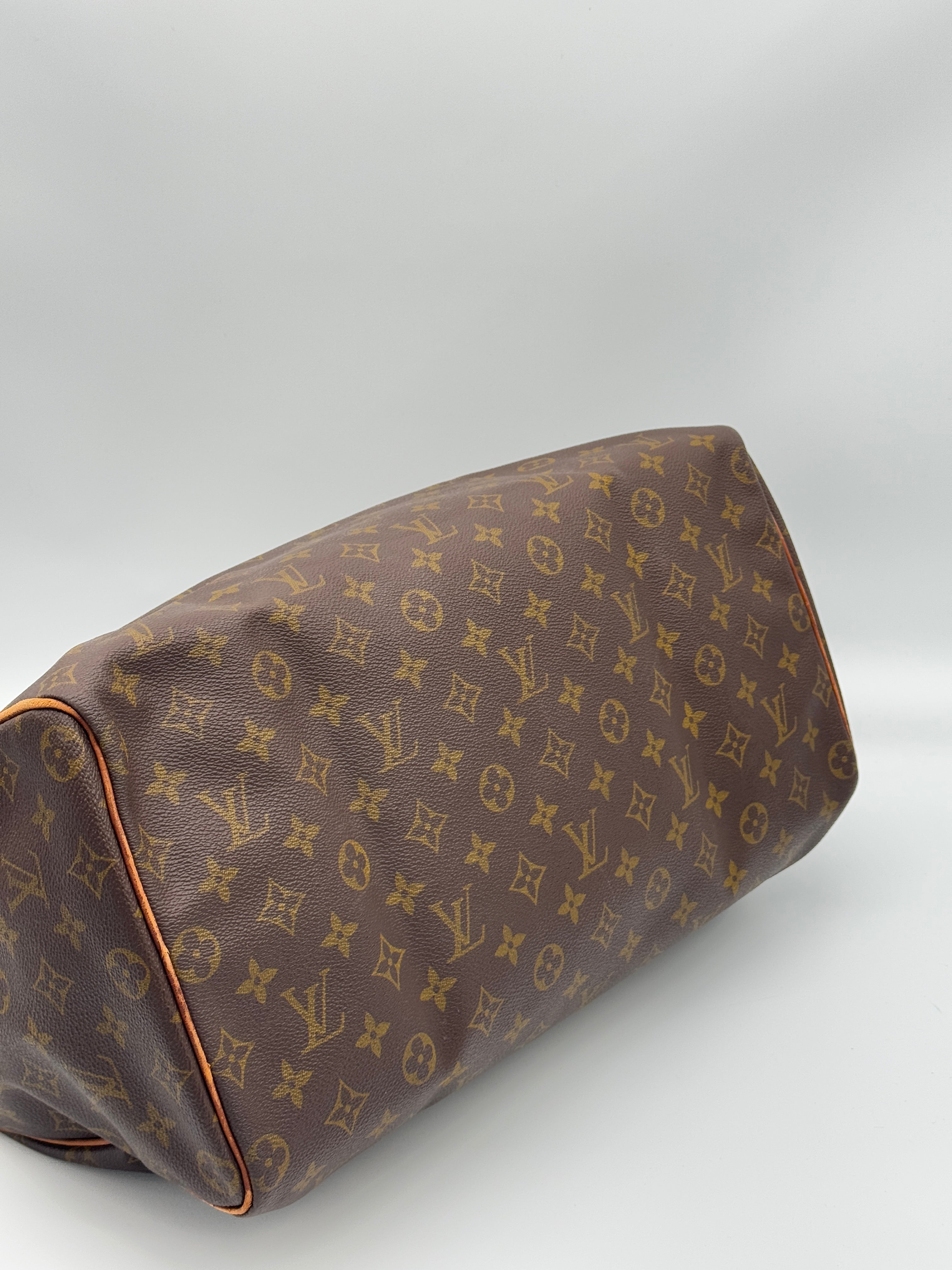 Louis Vuitton Speedy 40