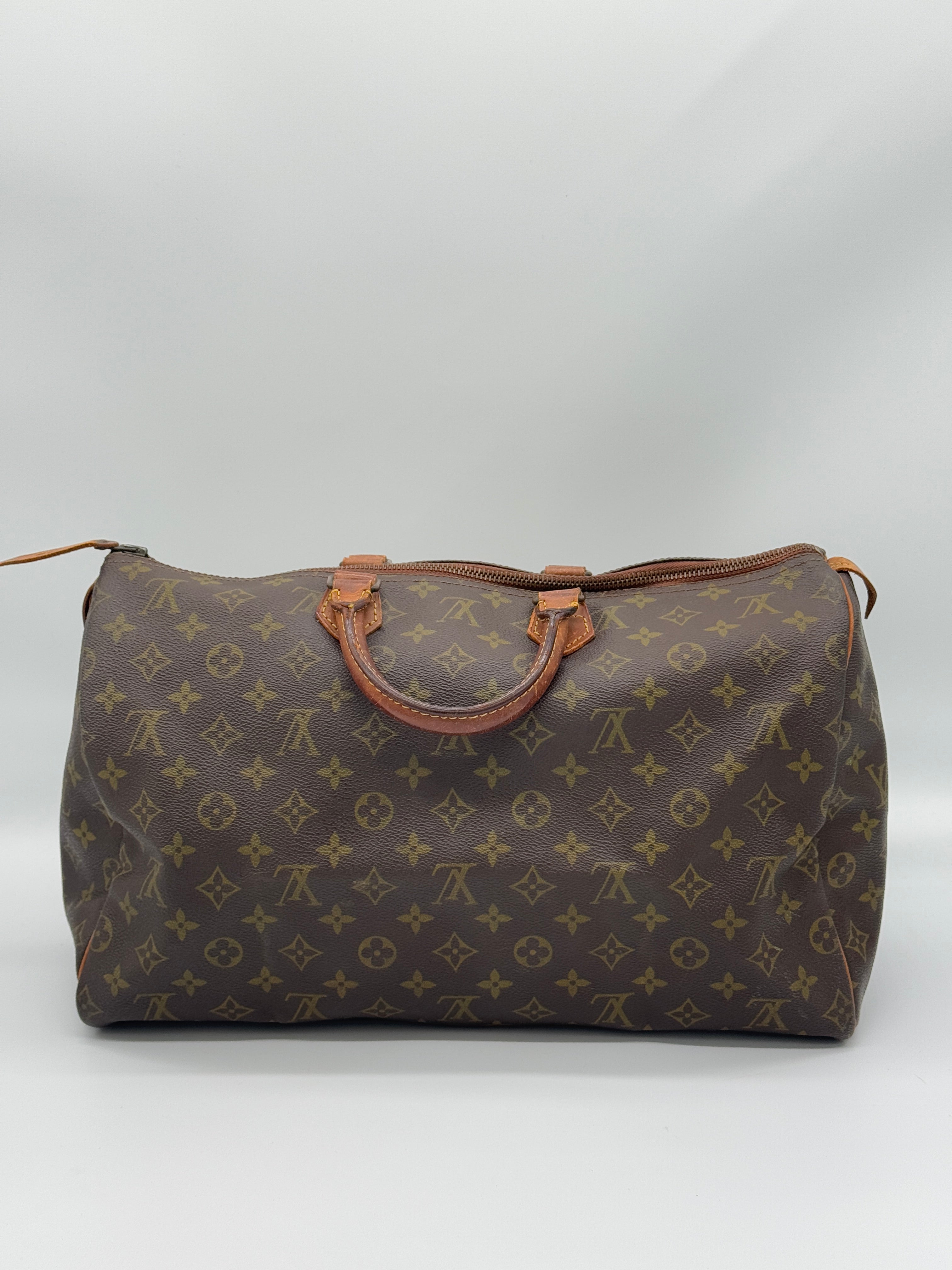 Louis Vuitton Speedy 40