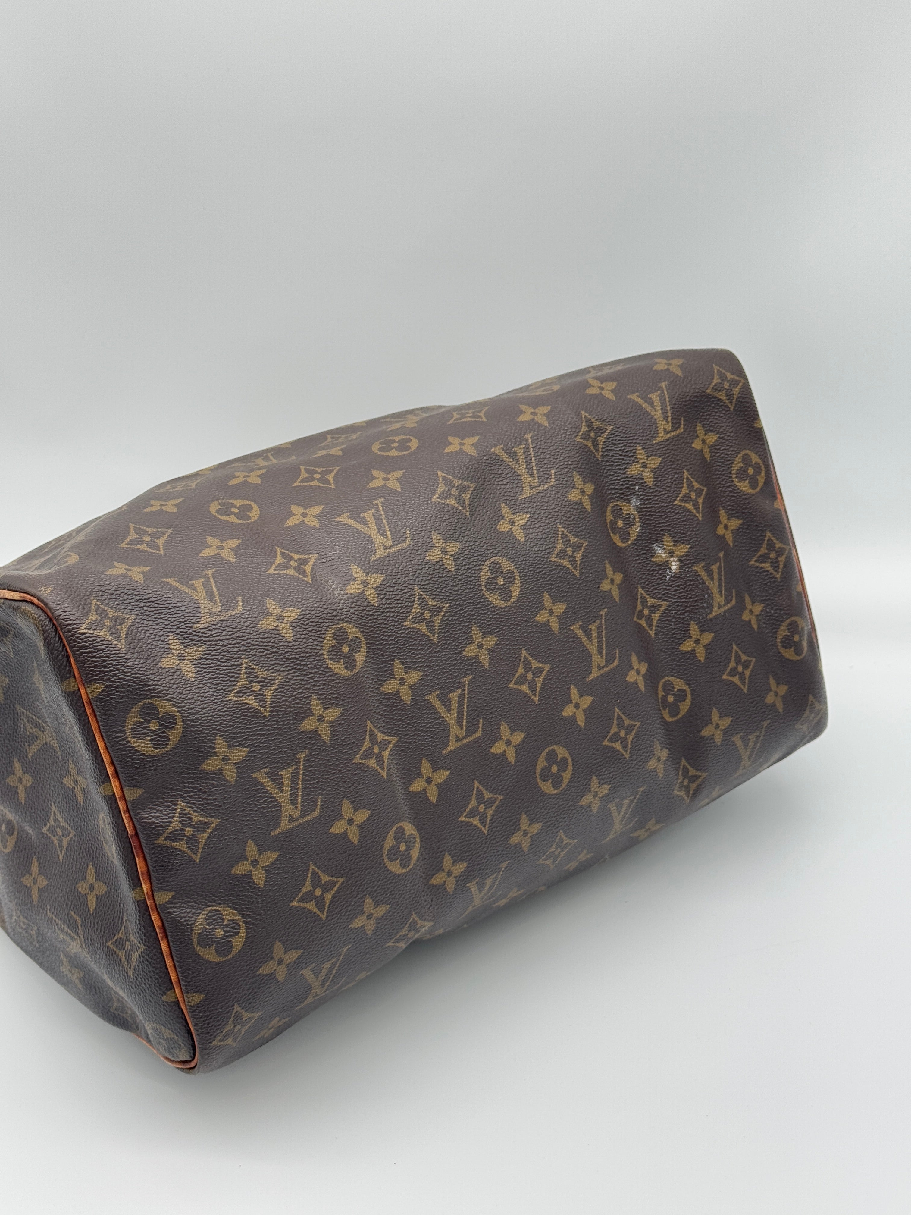 Louis Vuitton Speedy 35