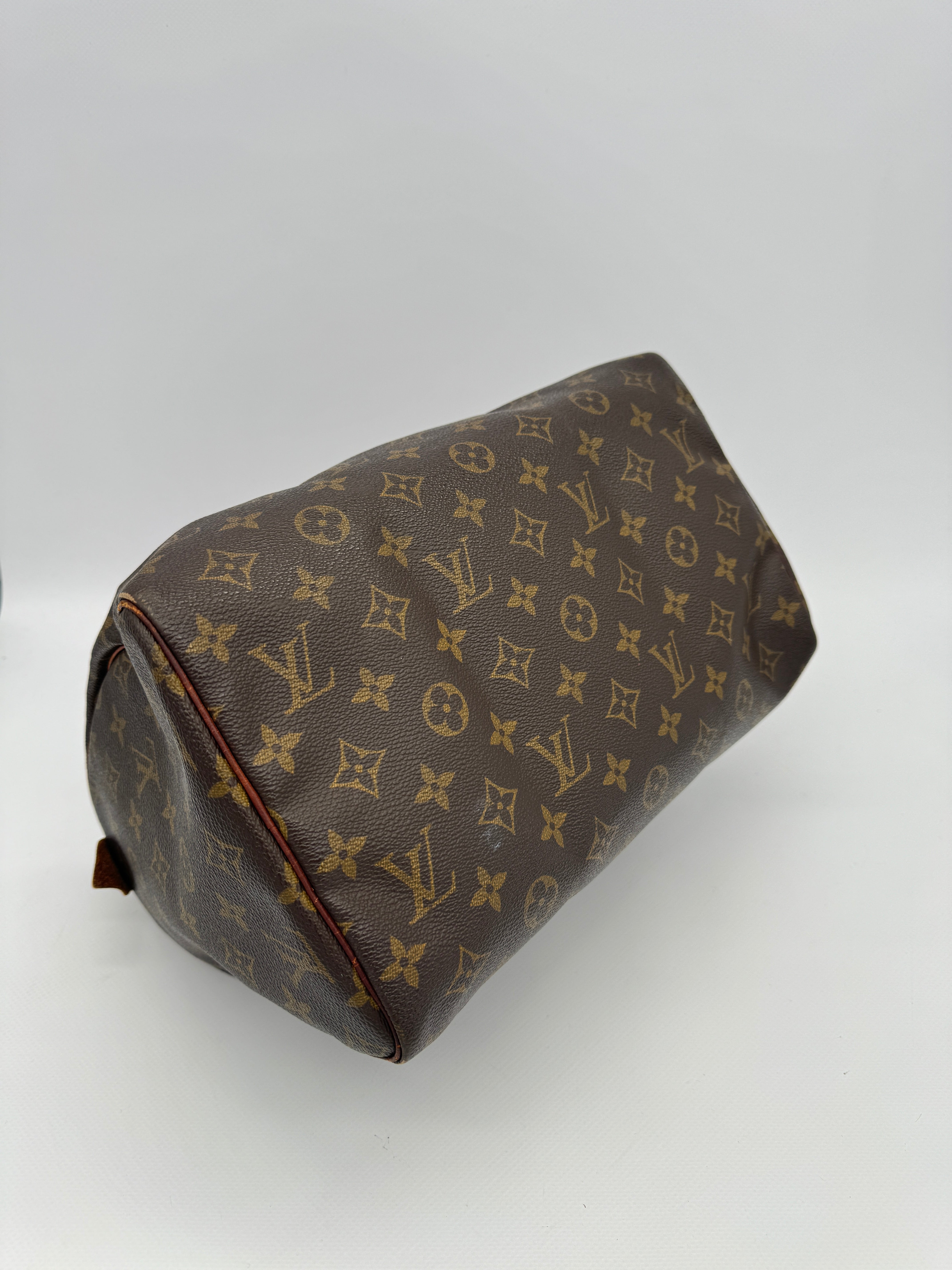 Louis Vuitton Speedy 30