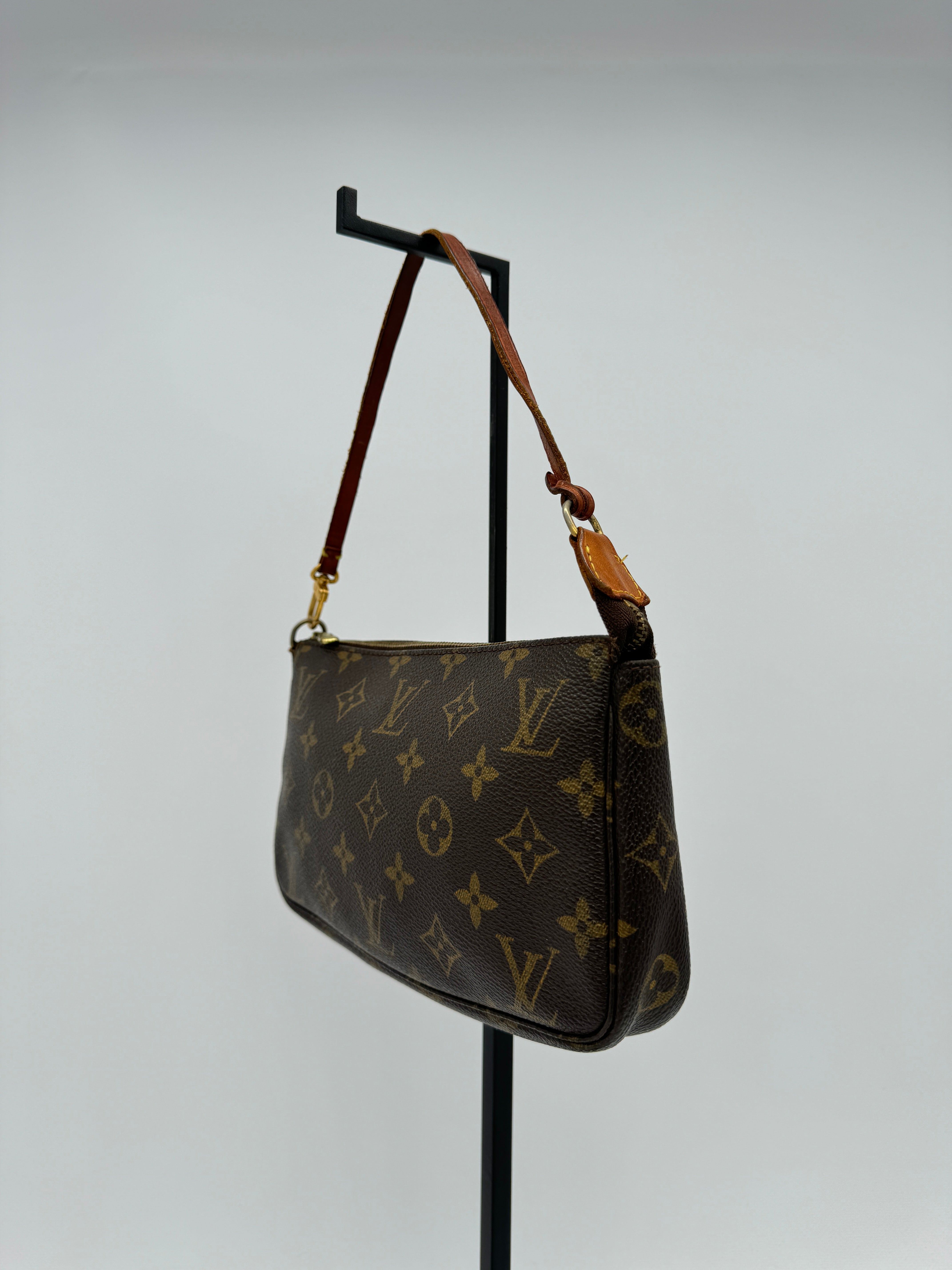 Louis Vuitton Pochette Accessoires