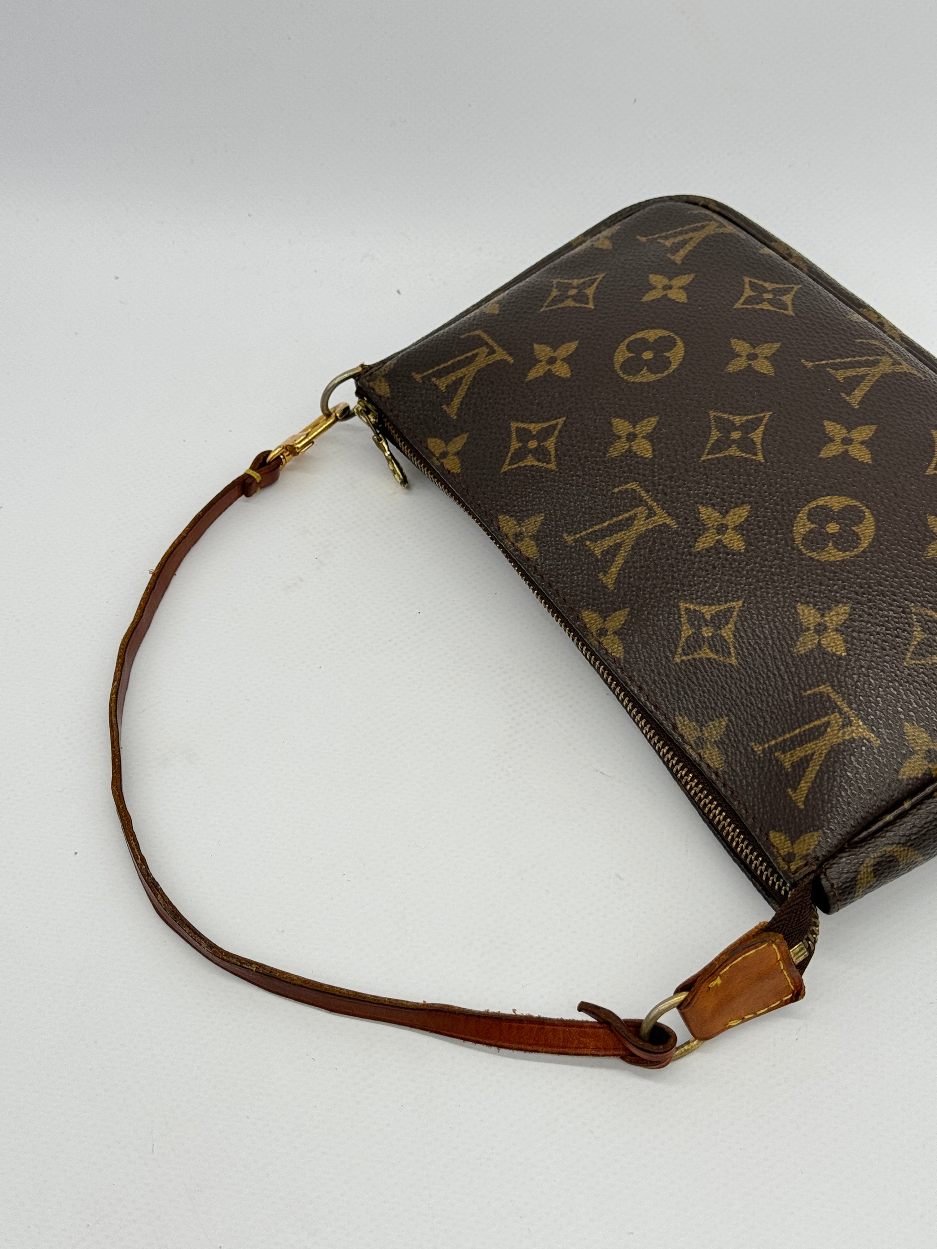 Louis Vuitton Pochette Accessoires