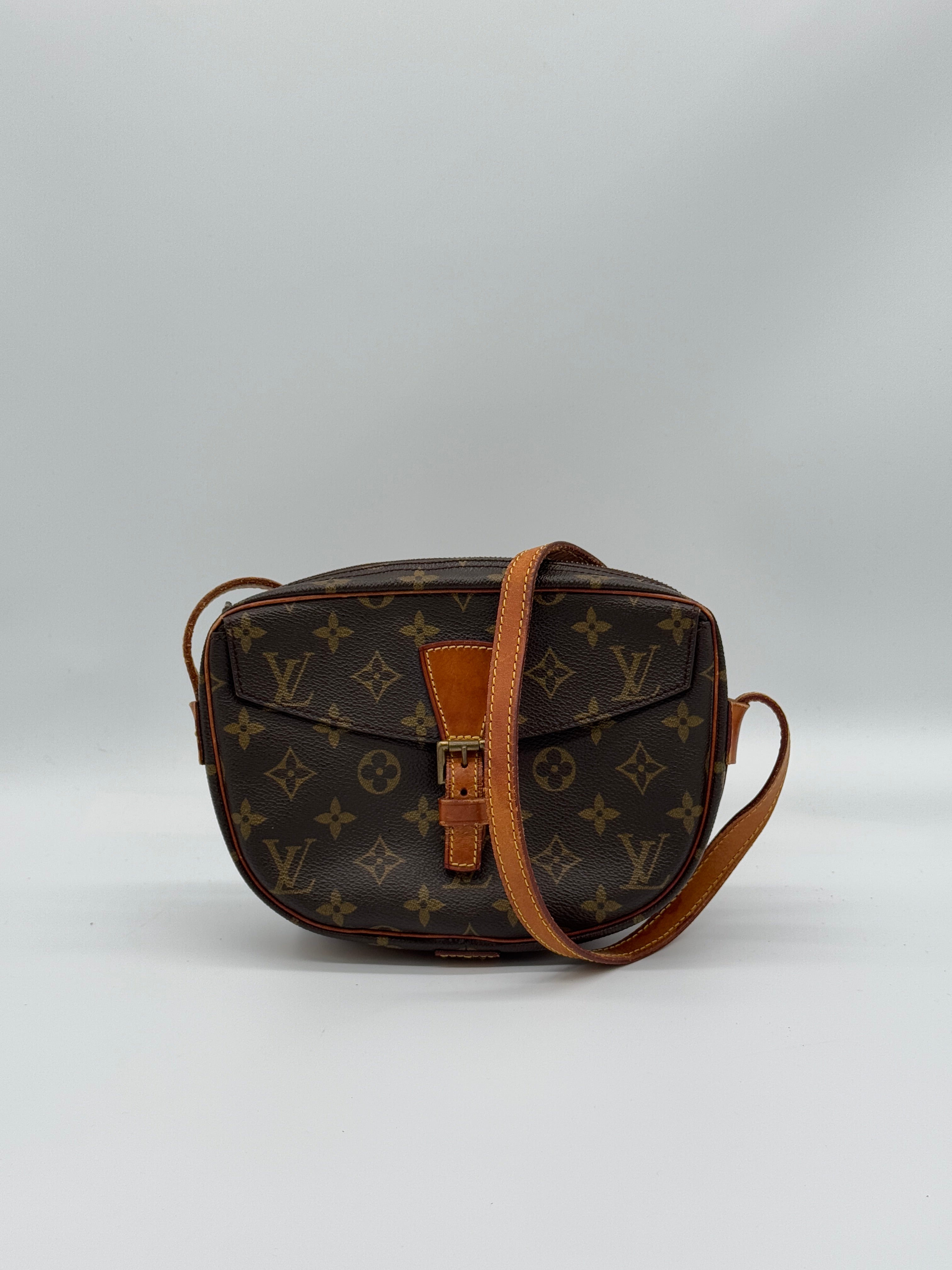 Vintage Louis vuitton juene fille cross body 2024