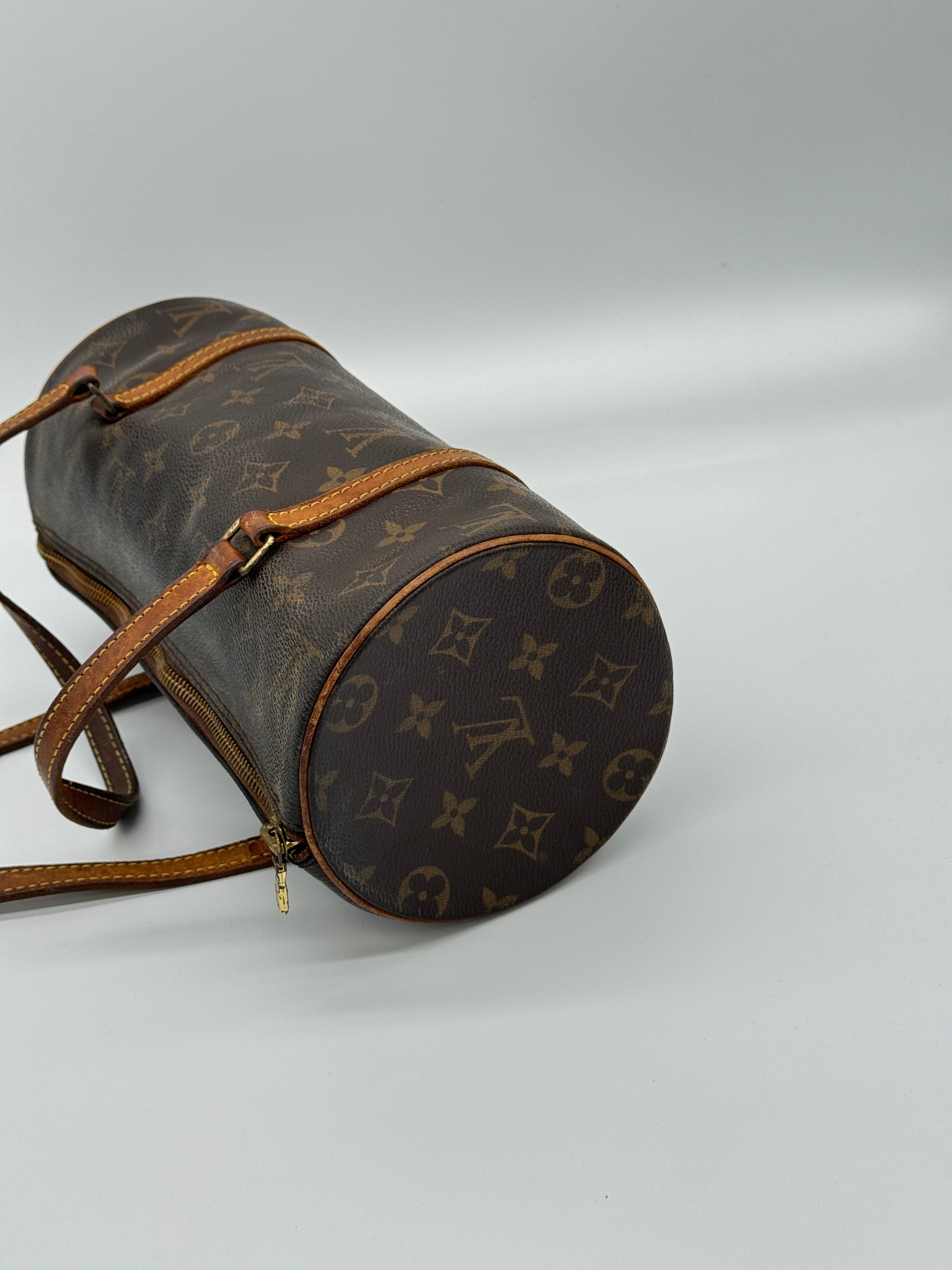 Louis Vuitton Papillon 26