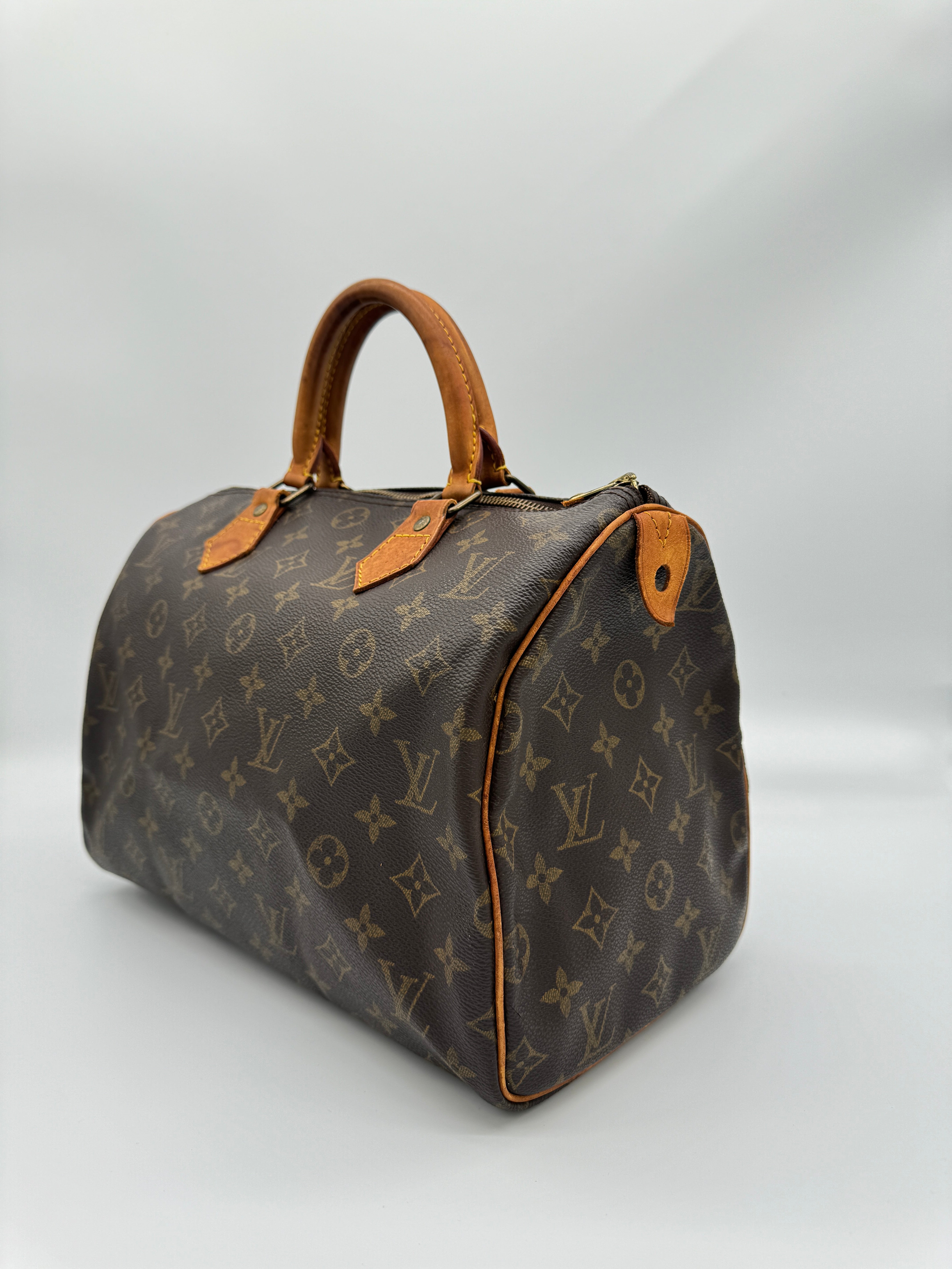 Louis Vuitton Speedy 30