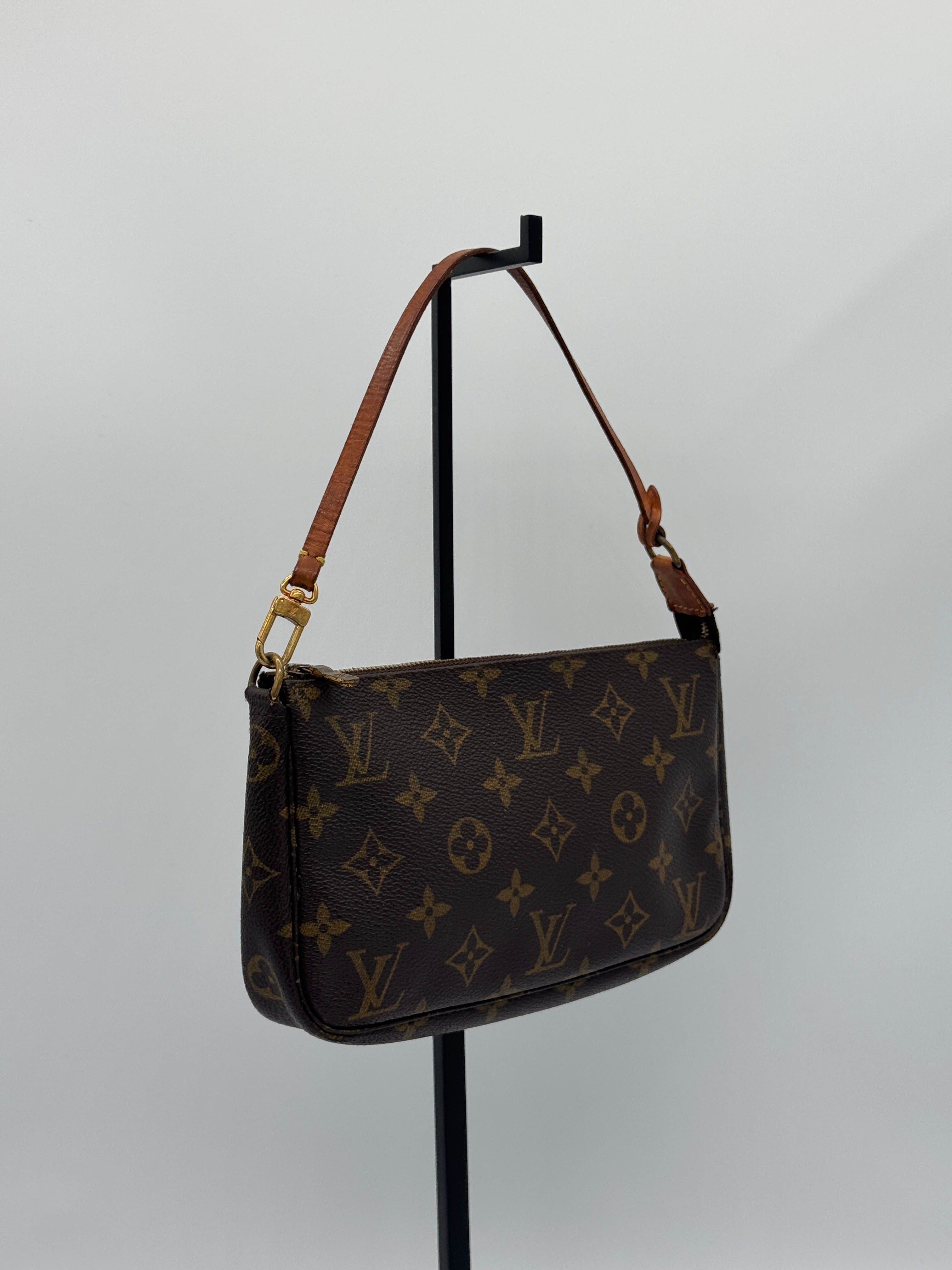 Louis Vuitton Pochette Accessoires