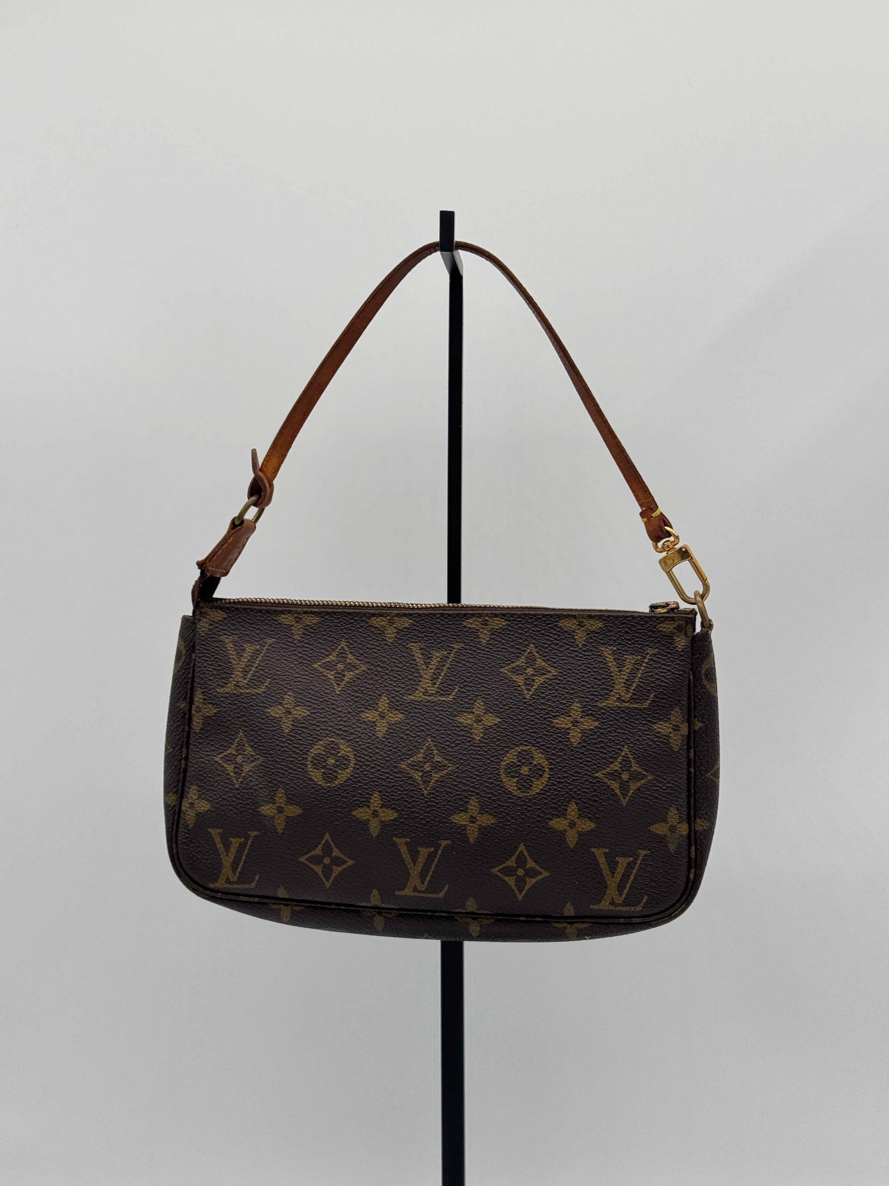 Louis Vuitton Pochette Accessoires