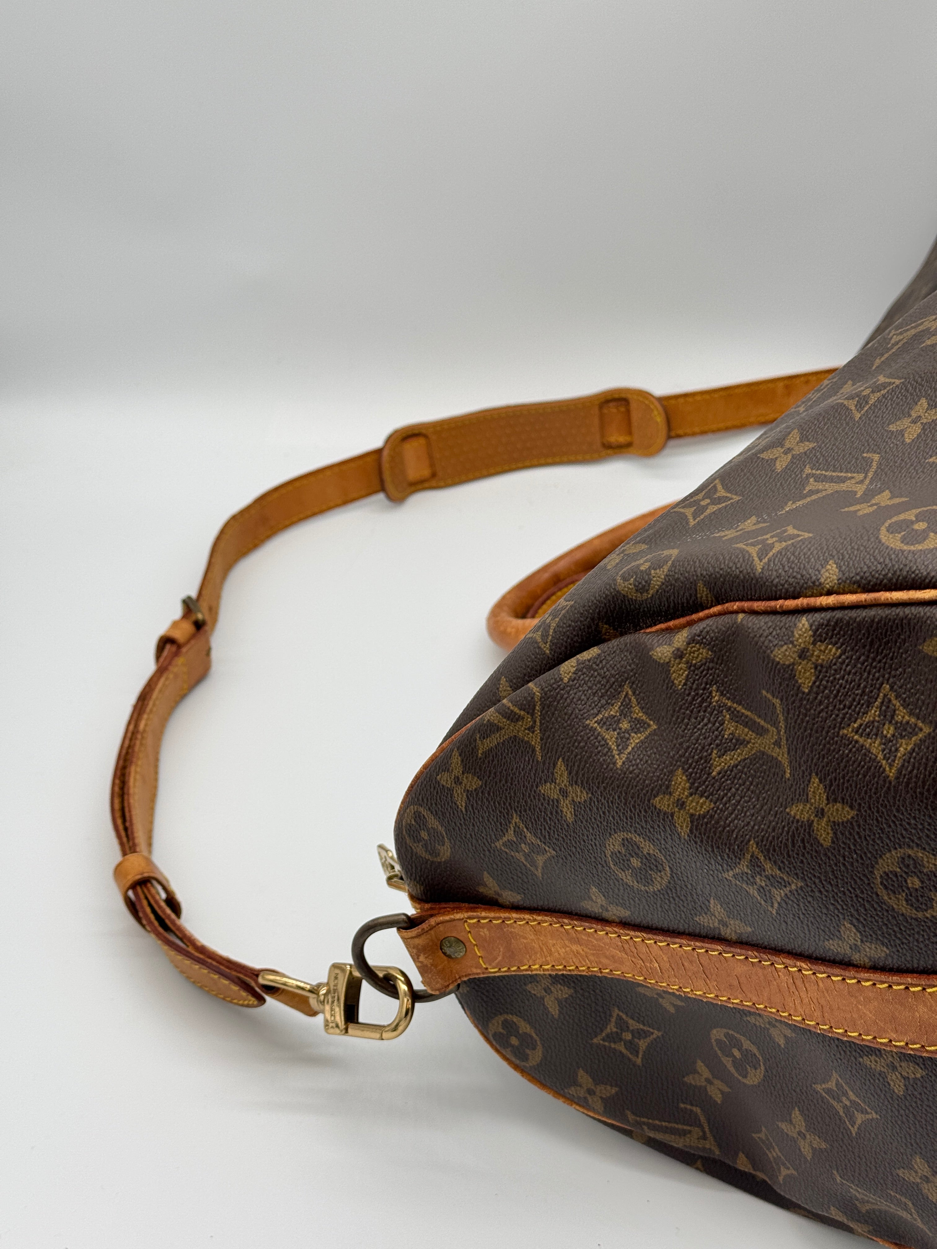 Louis Vuitton Keepall Bandoulière 50