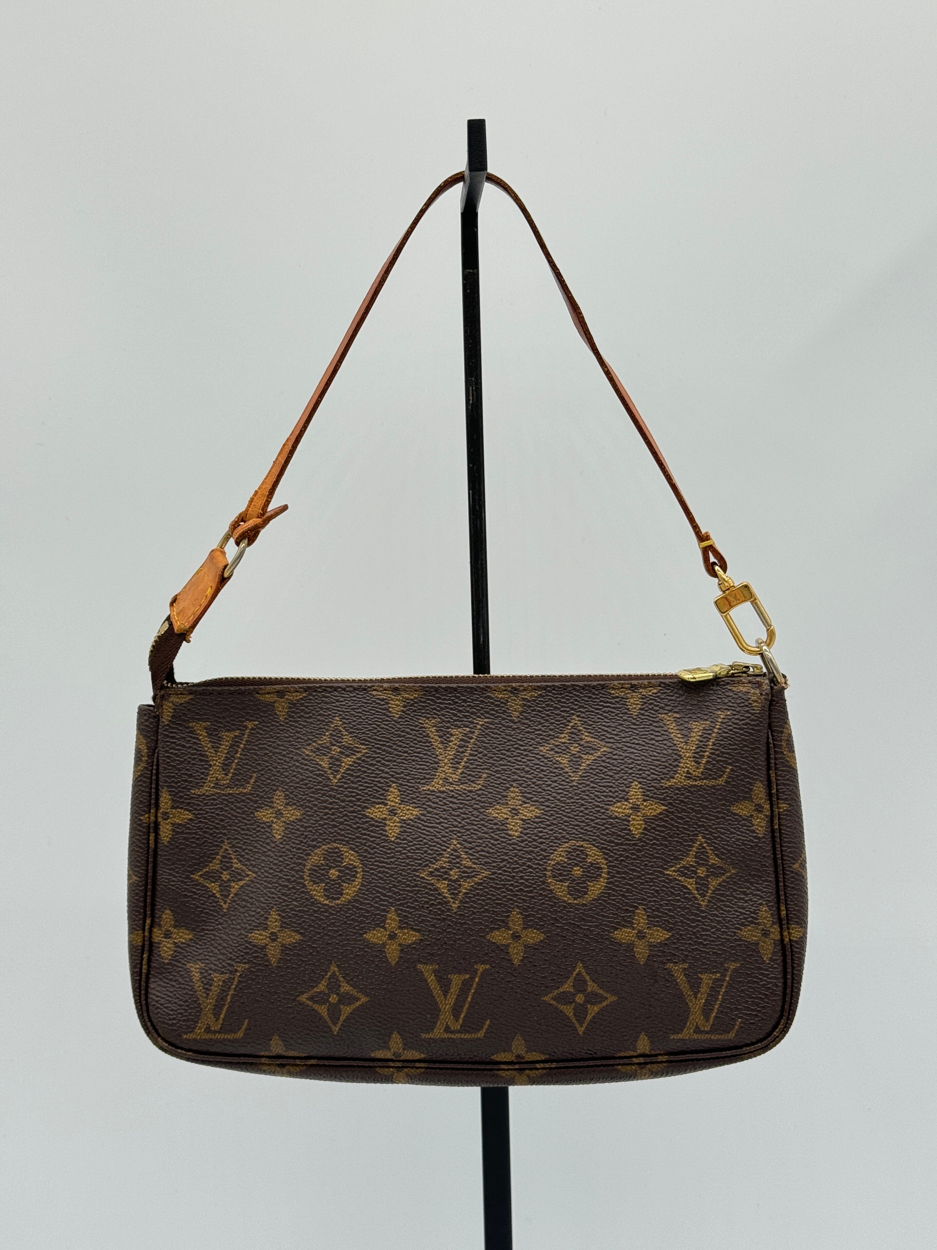 Louis Vuitton Pochette Accessoires