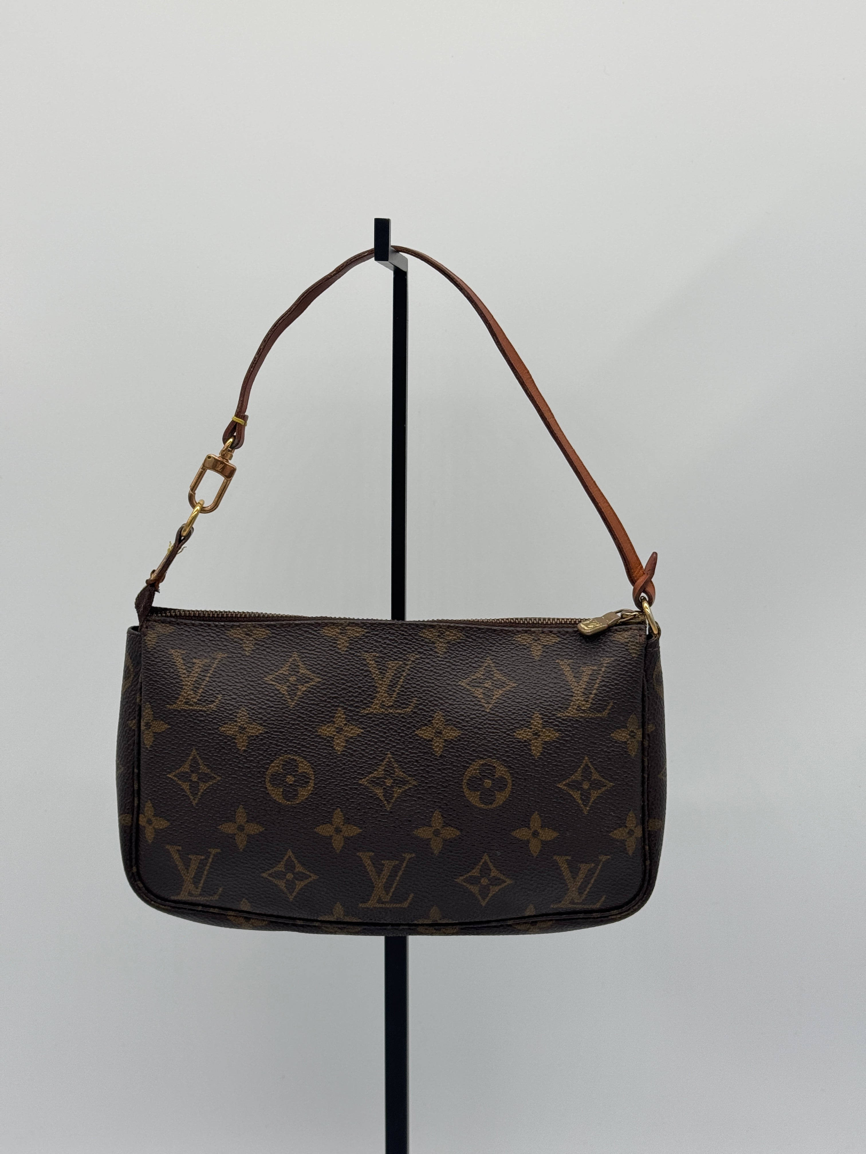 Louis Vuitton Pochette Accessoires