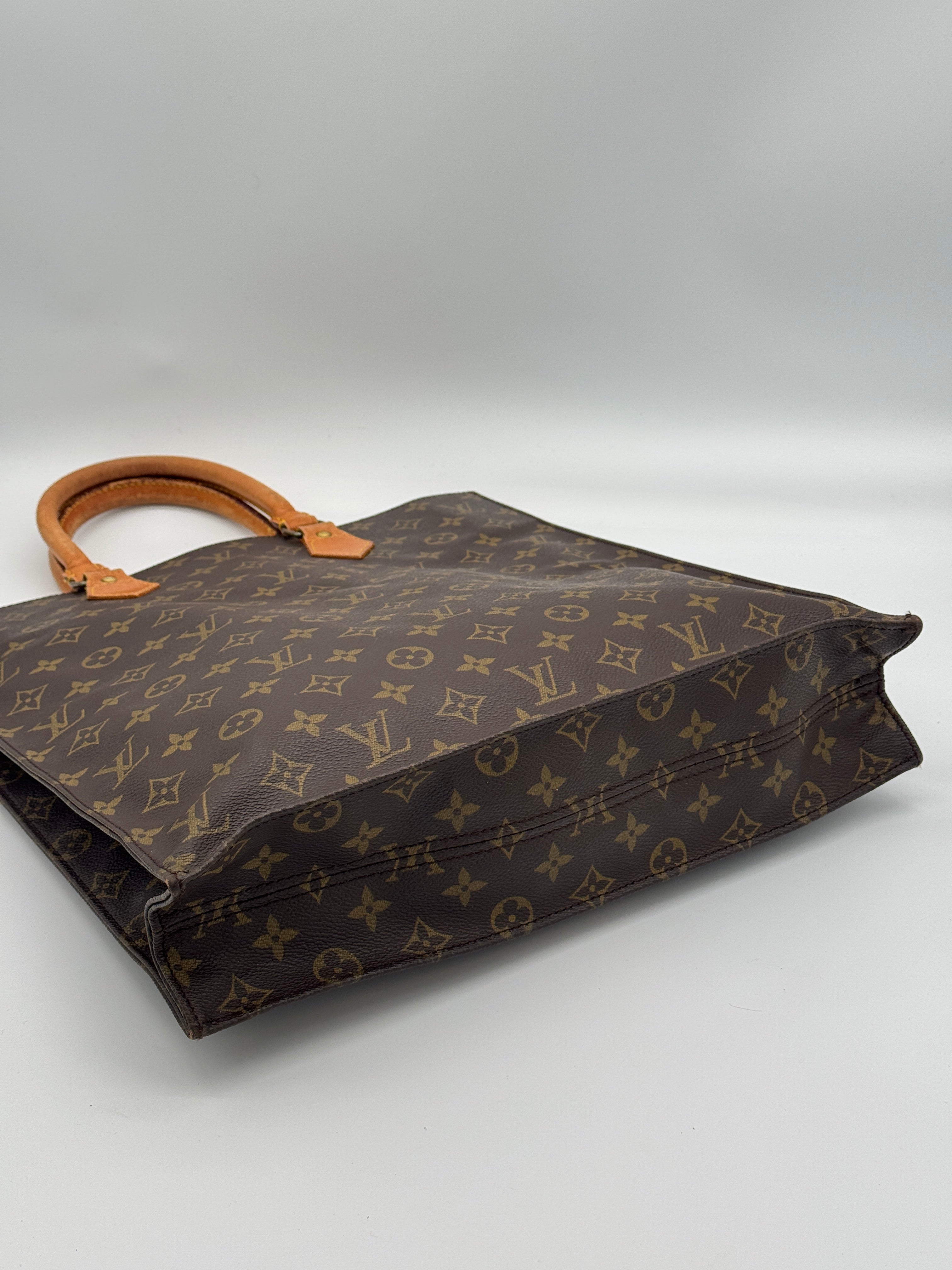 Louis Vuitton Sac Plat