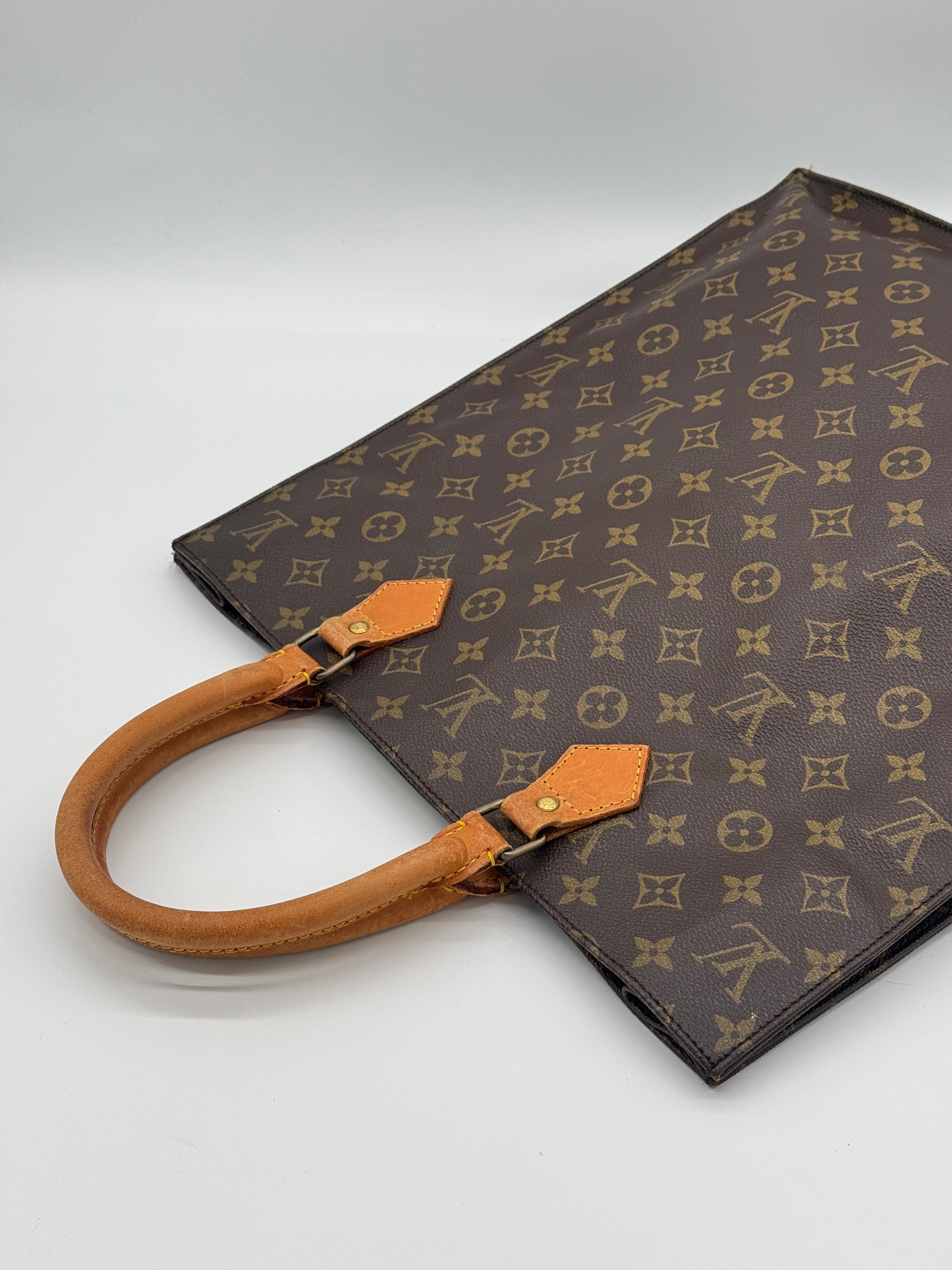 Louis Vuitton Sac Plat