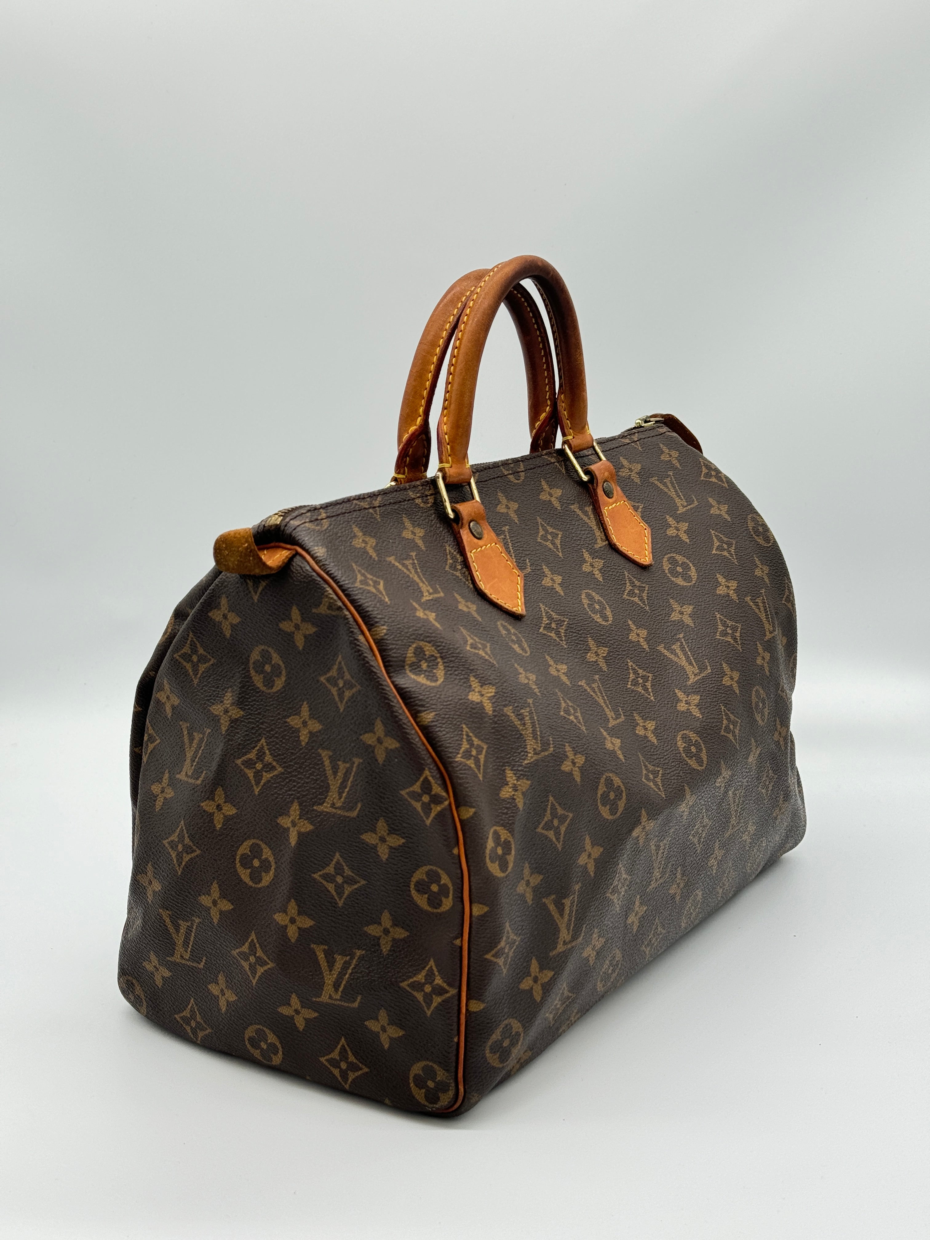 Louis Vuitton Speedy 35