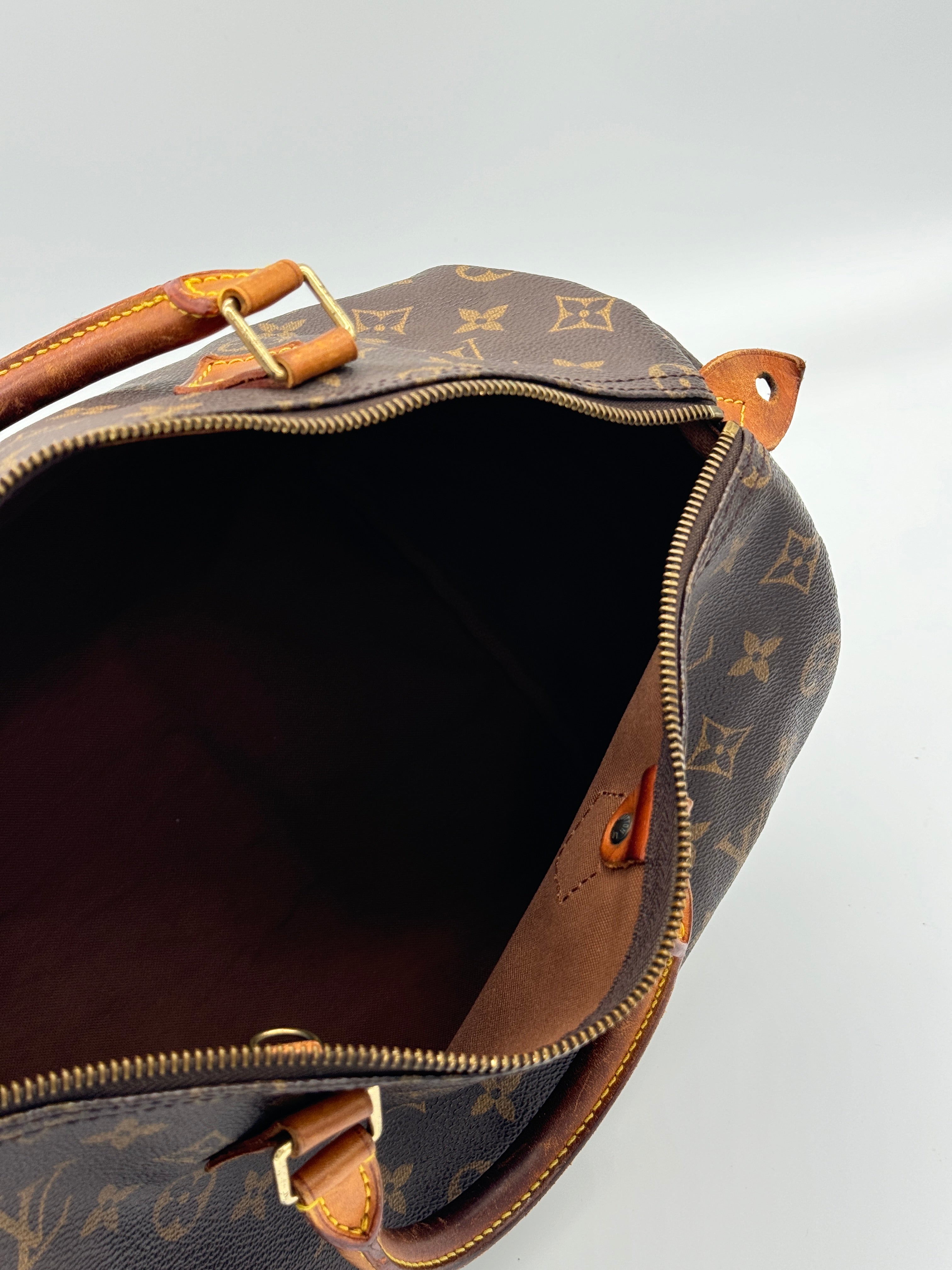 Louis Vuitton Speedy 35