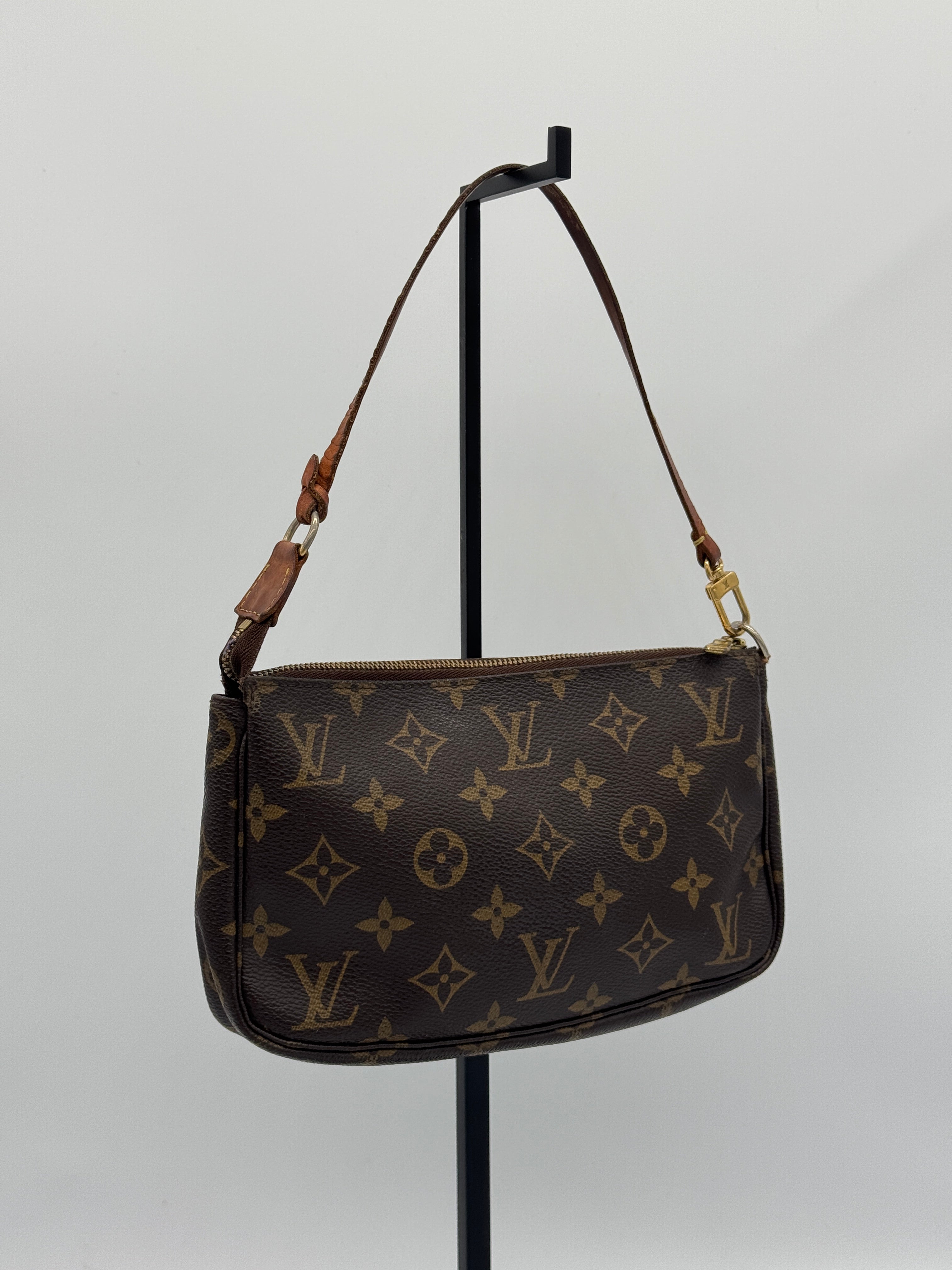 Louis Vuitton Pochette Accessoires