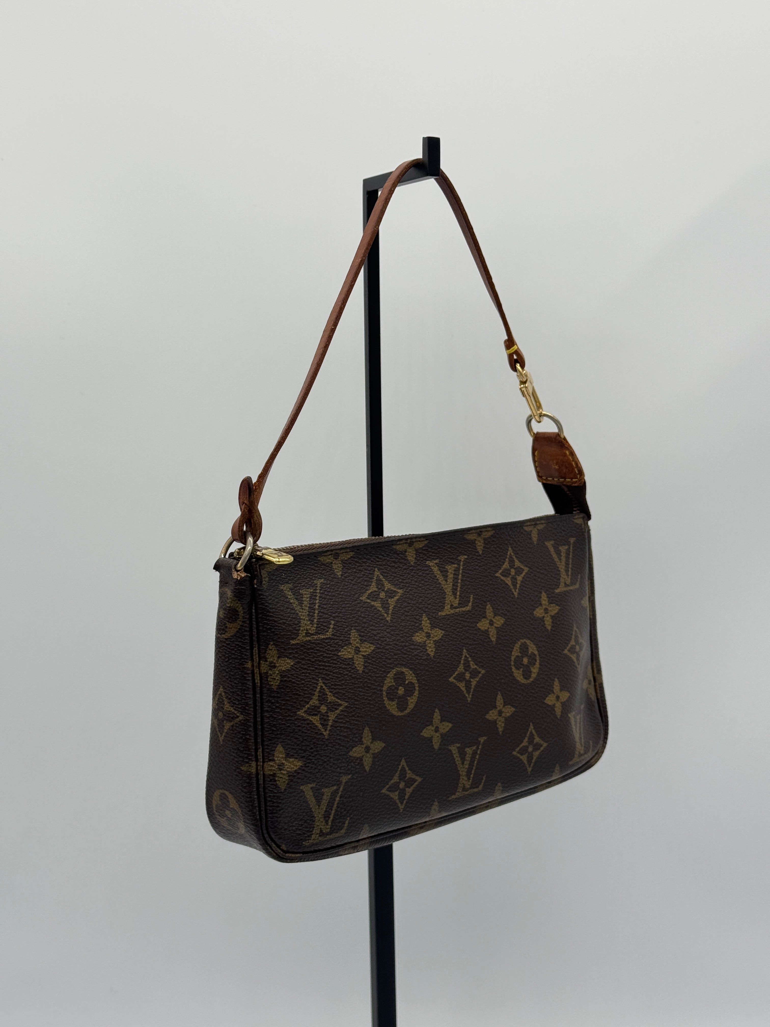 Louis Vuitton Pochette Accessoires