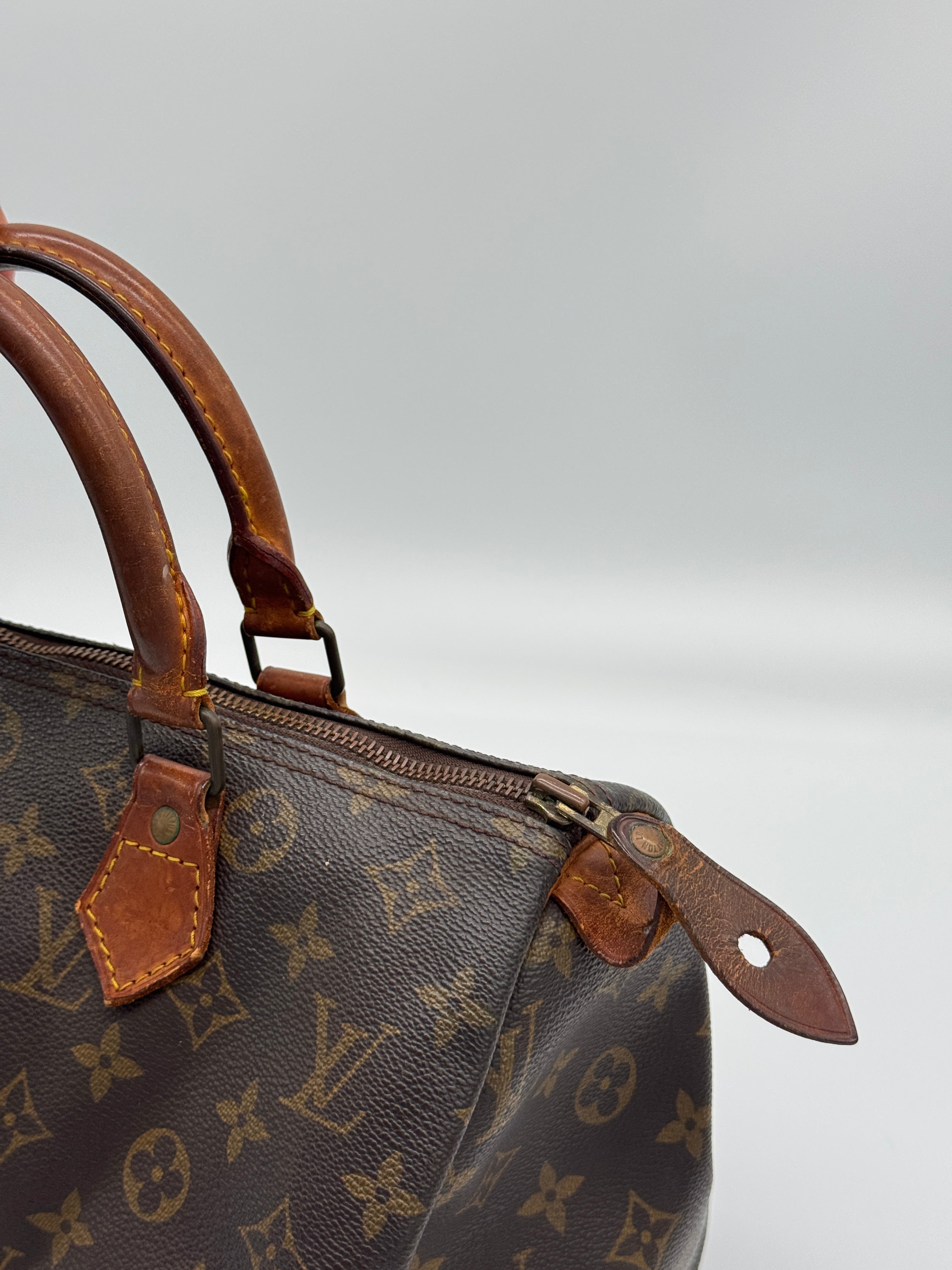 Louis Vuitton Speedy 30