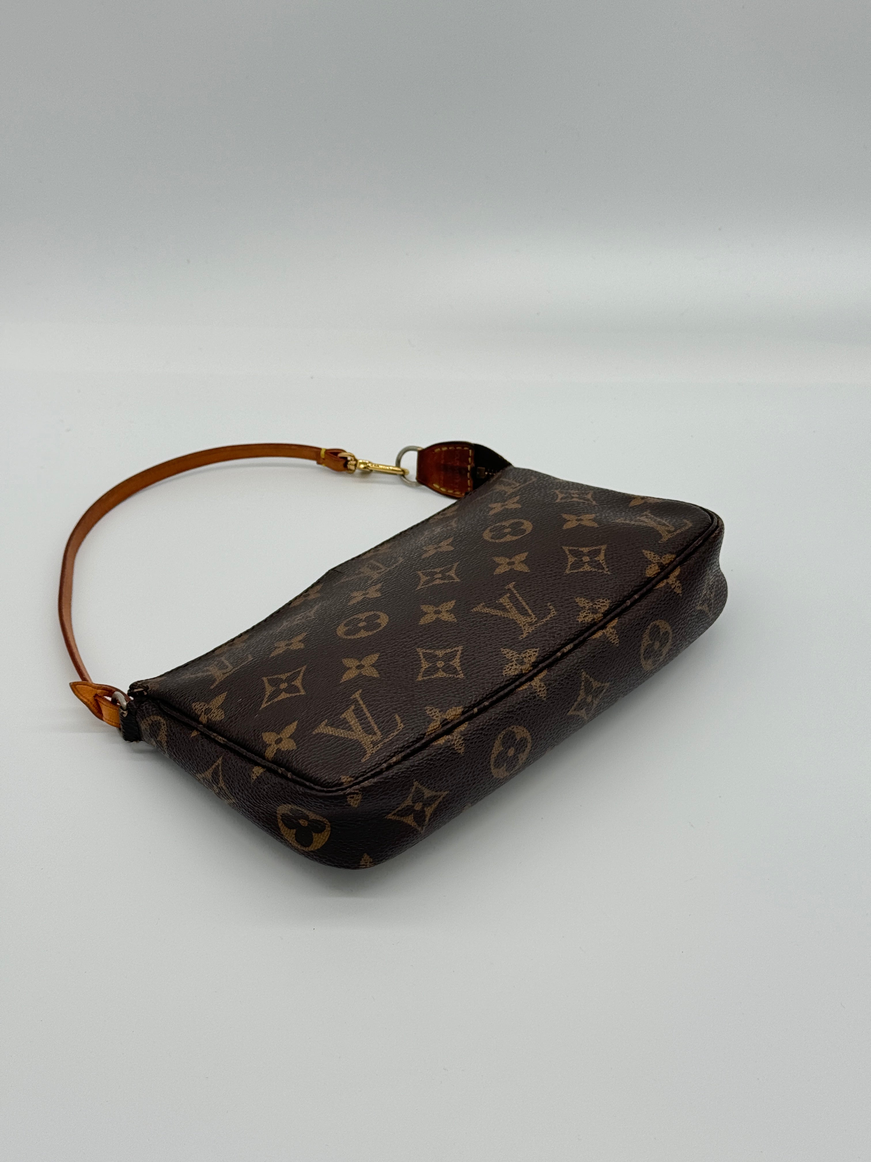 Louis Vuitton Pochette Accessoires