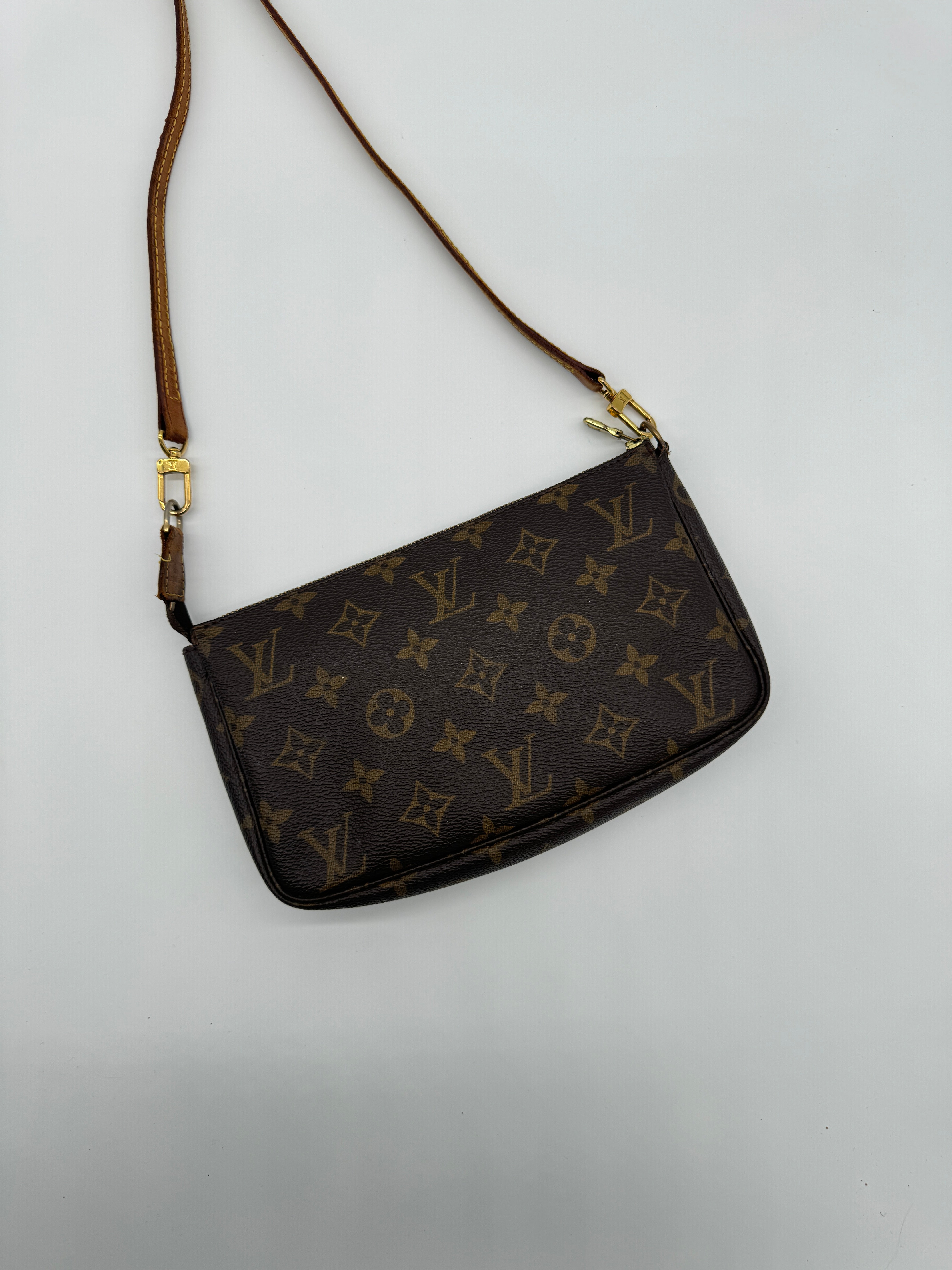 Louis Vuitton Pochette Accessoires