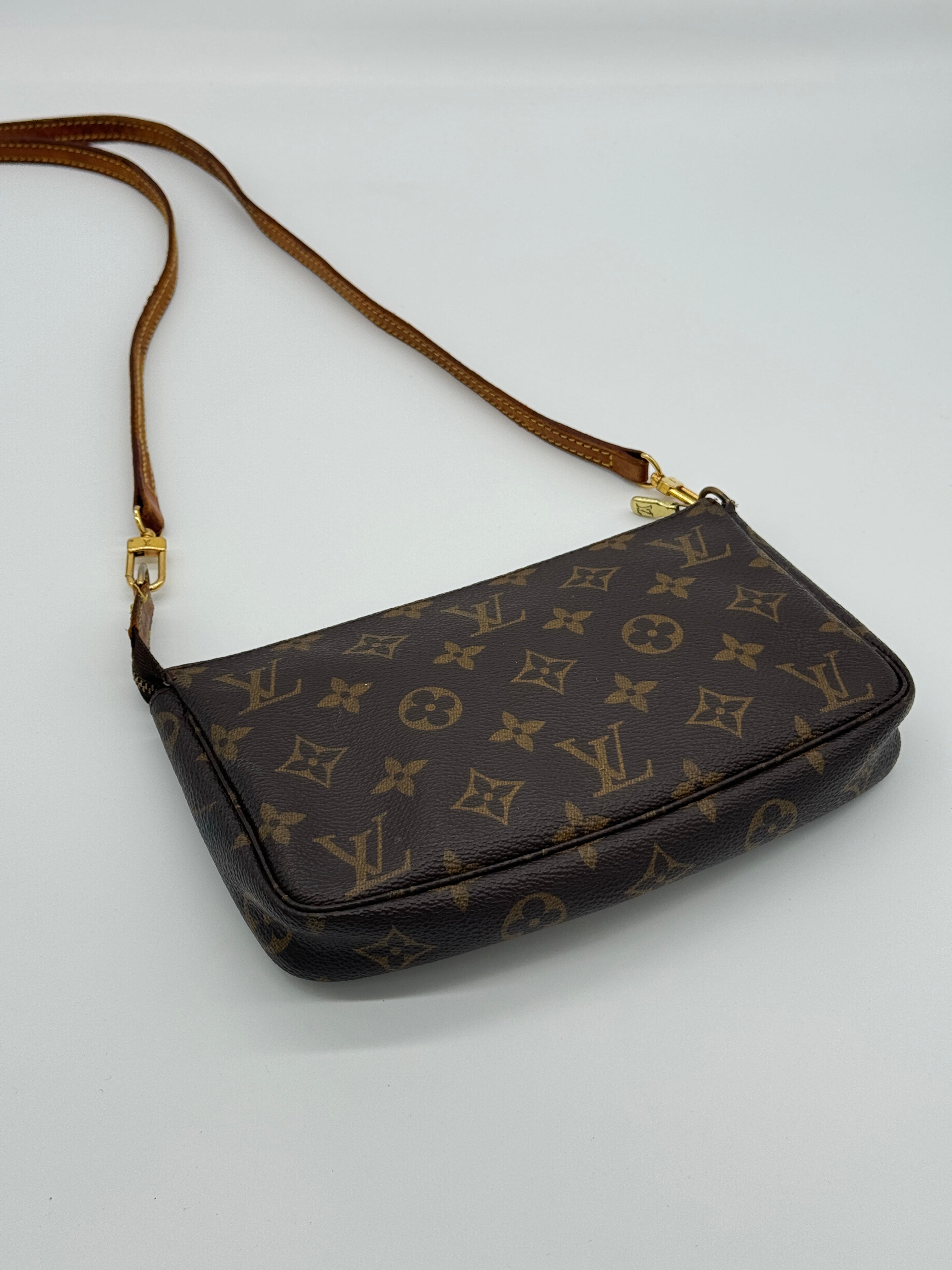 Louis Vuitton Pochette Accessoires