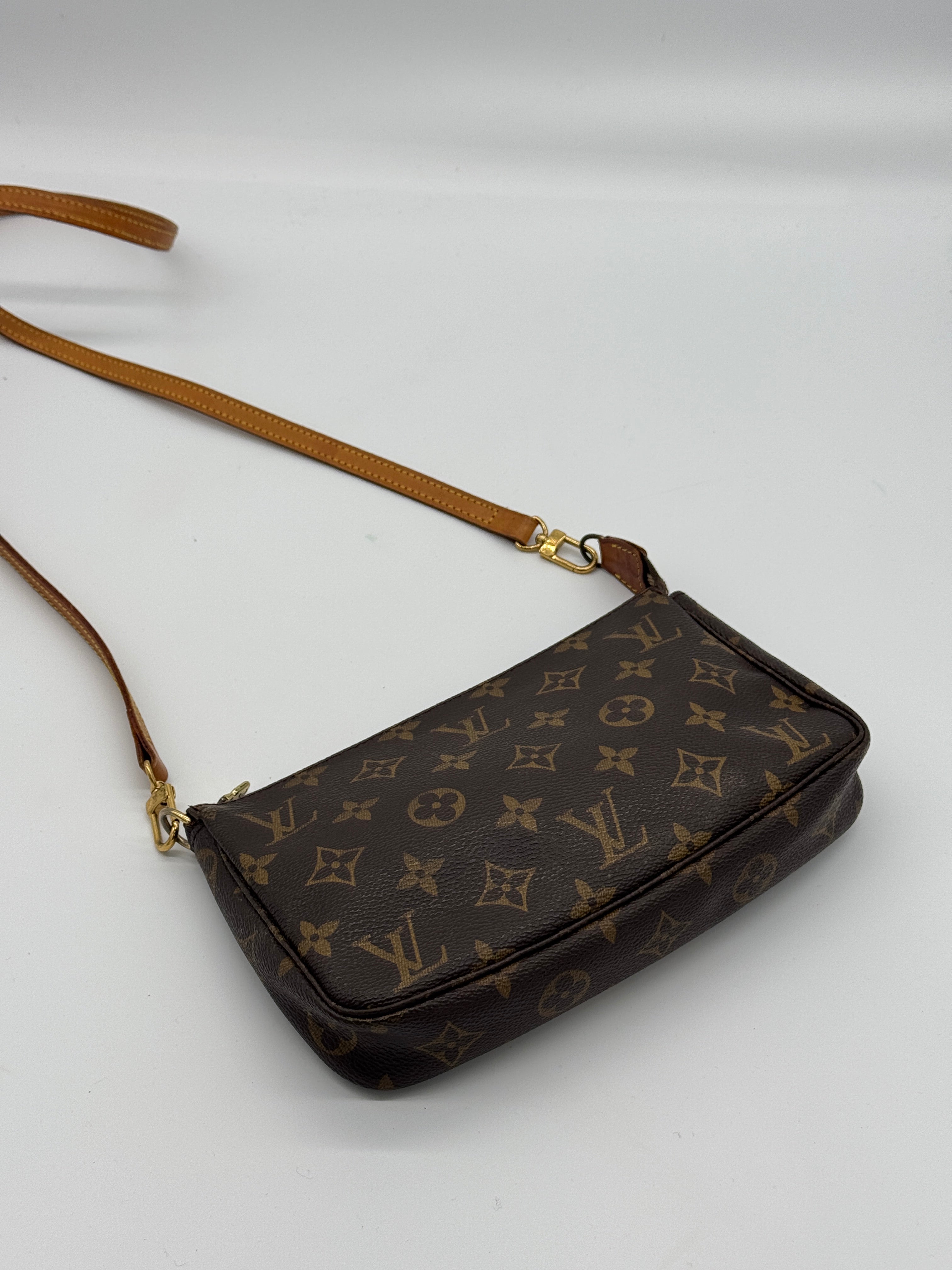 Louis Vuitton Pochette Accessoires