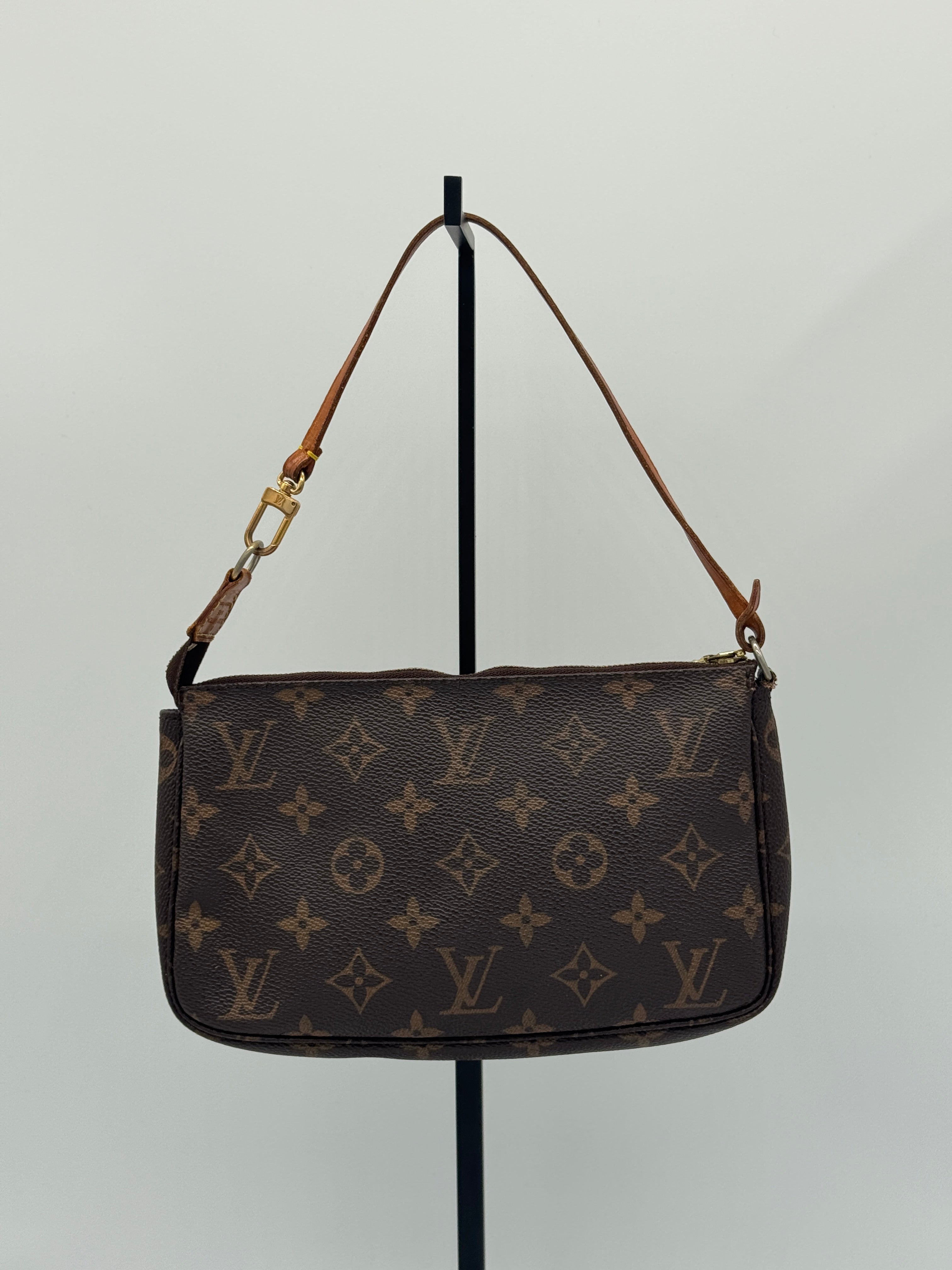 Louis Vuitton Pochette Accessoires