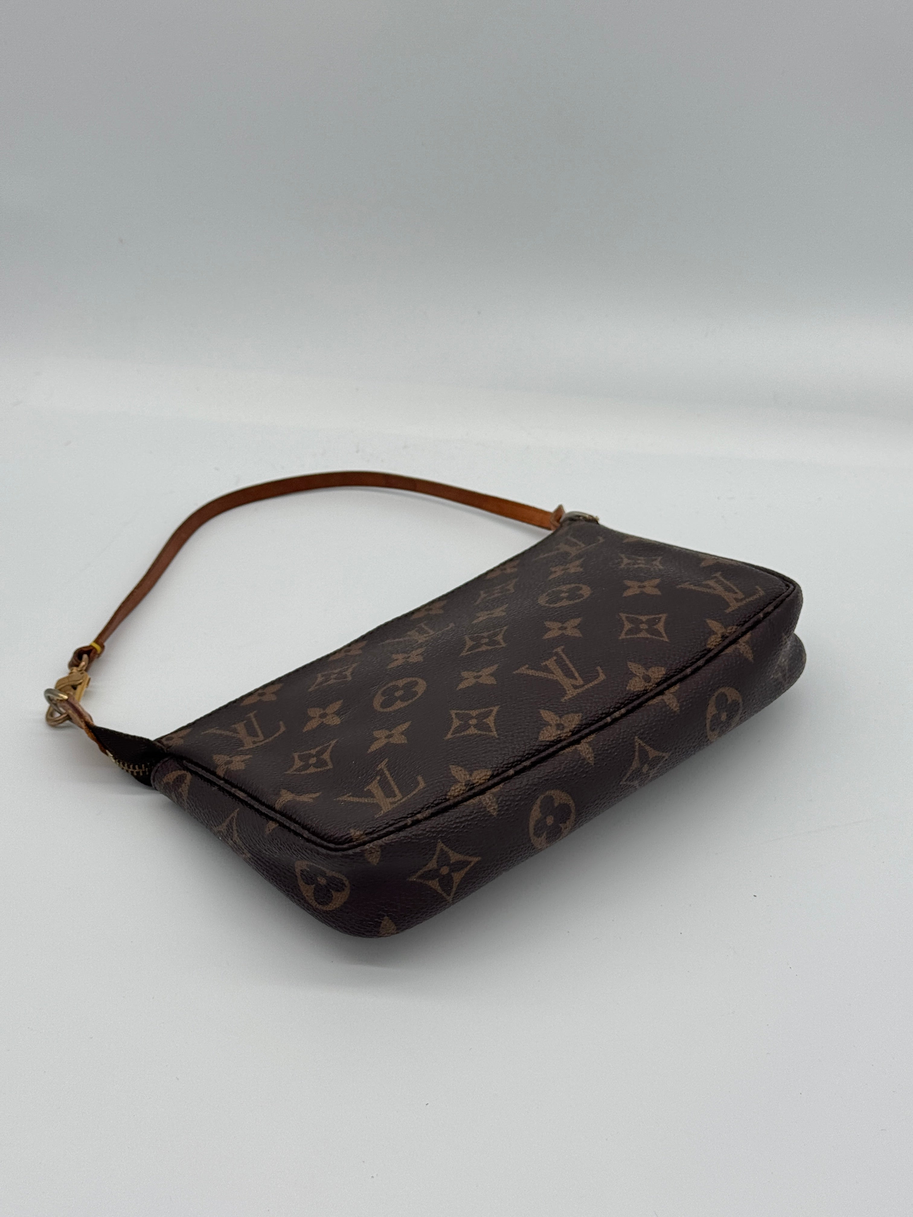 Louis Vuitton Pochette Accessoires