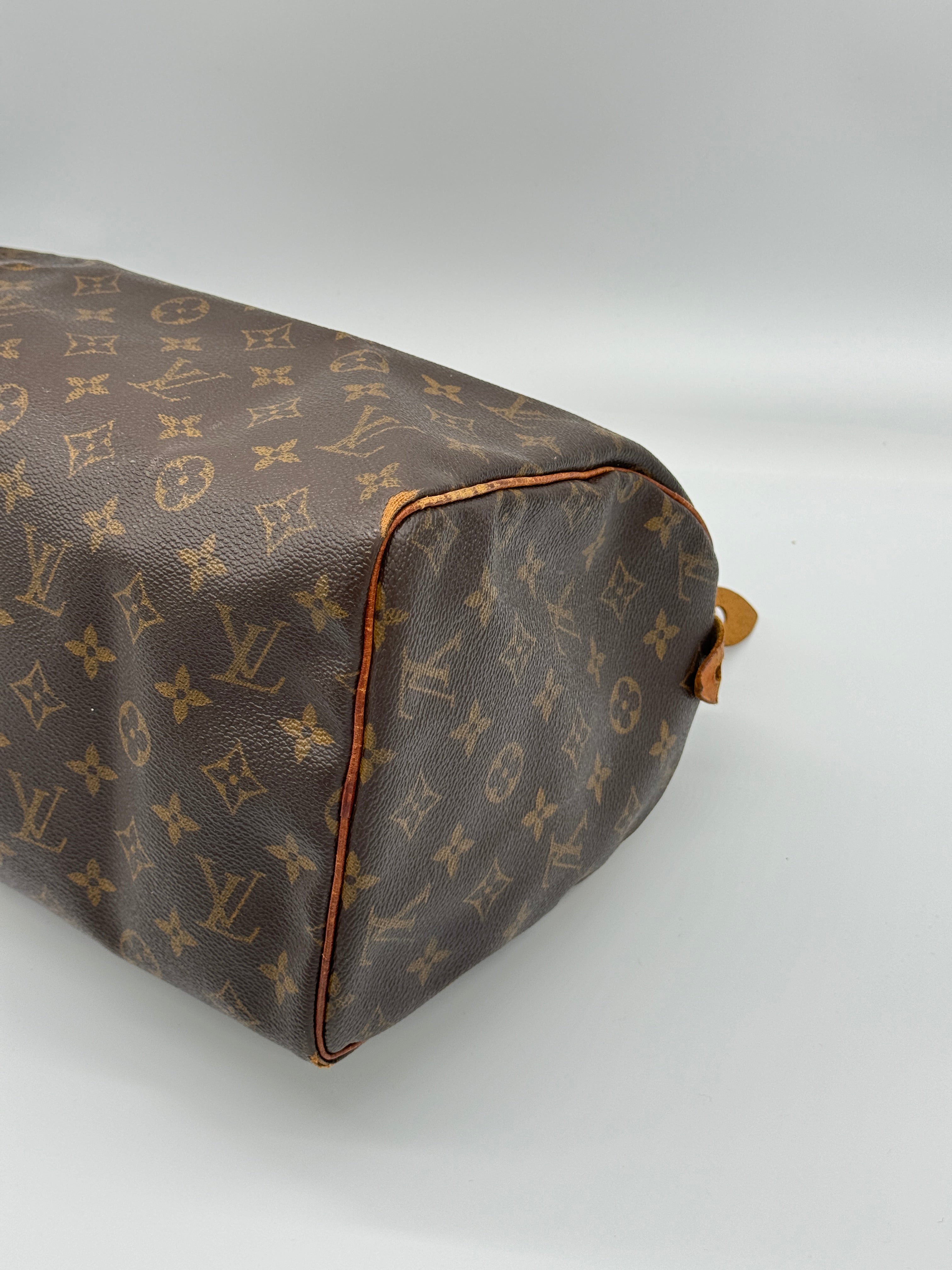 Louis Vuitton Speedy 30