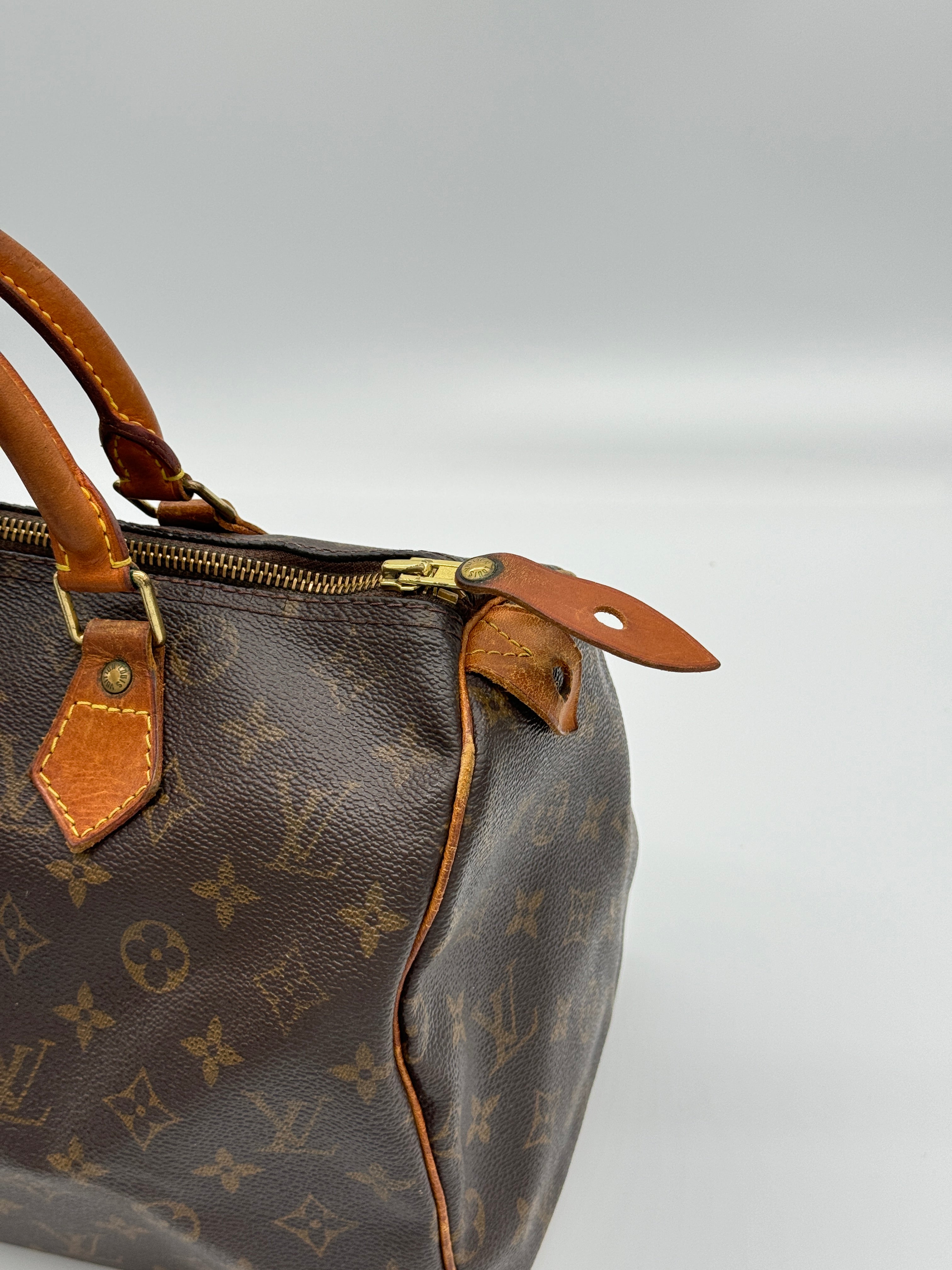 Louis Vuitton Speedy 30