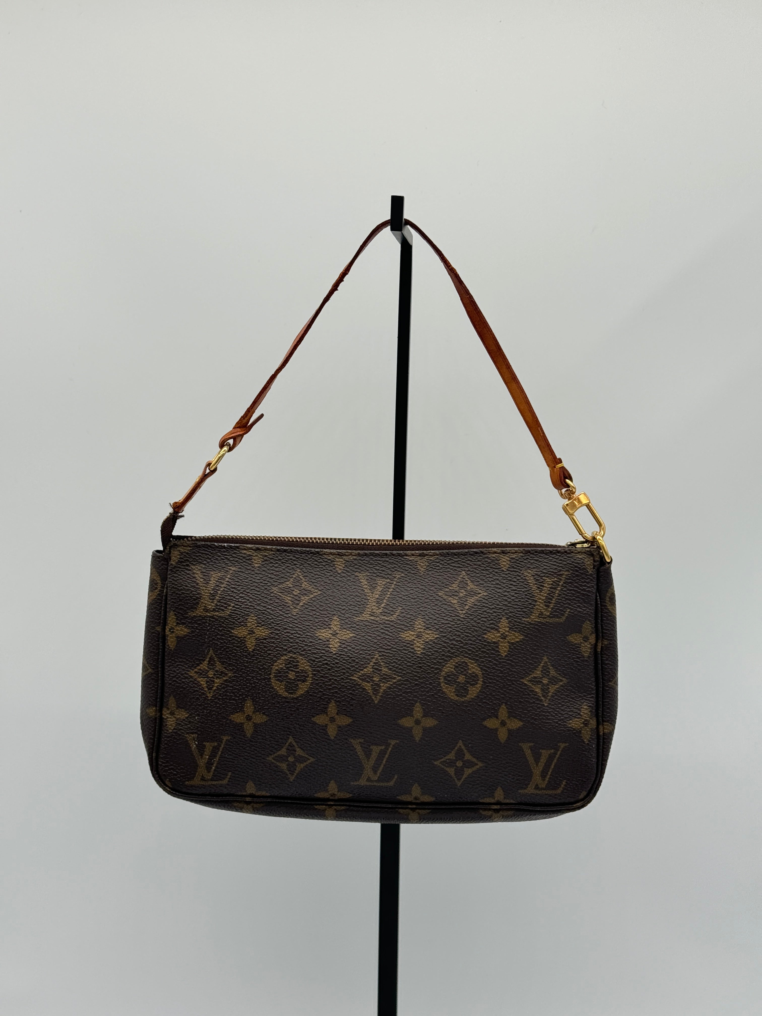 Louis Vuitton Pochette Accessoires