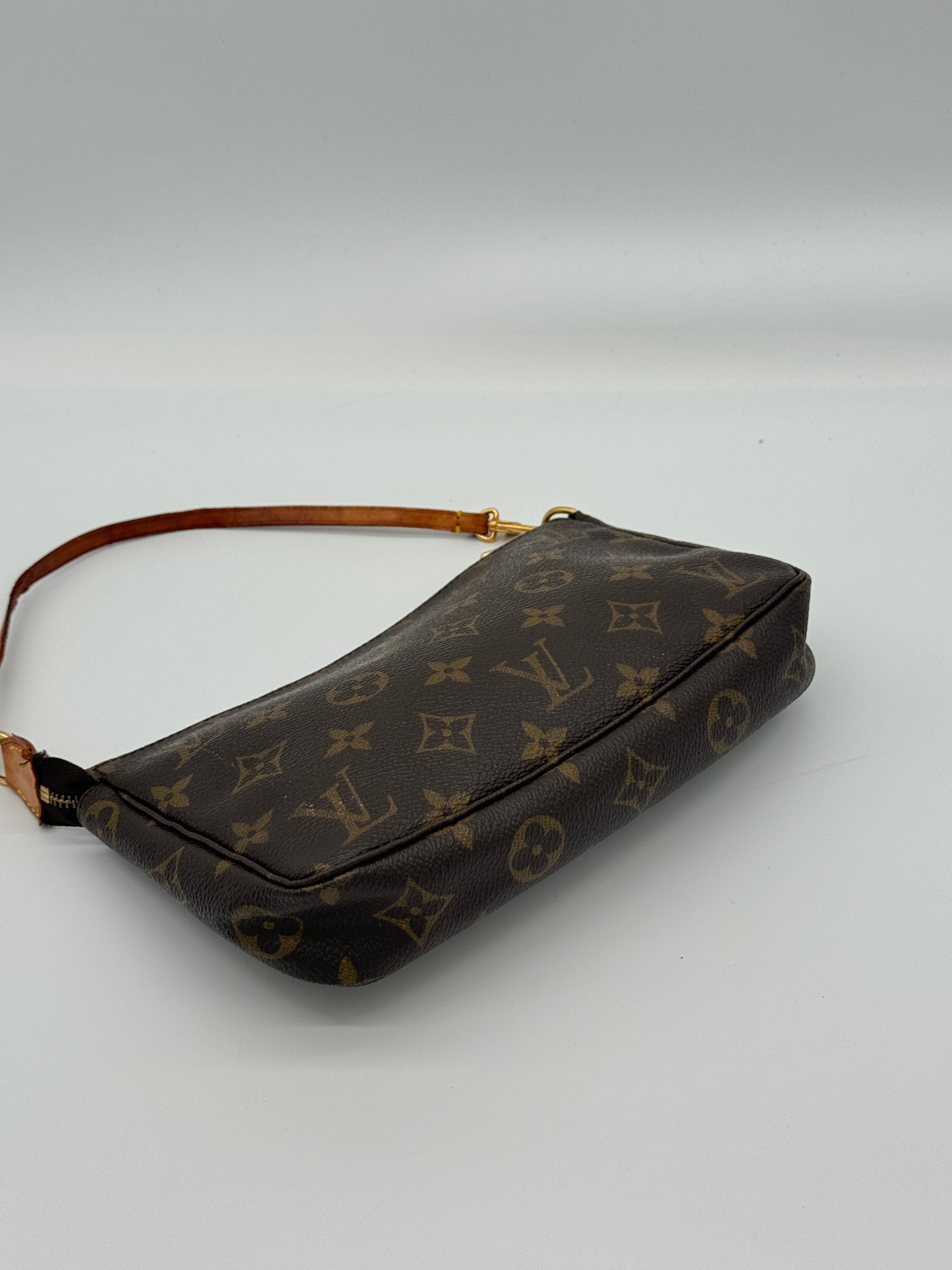 Louis Vuitton Pochette Accessoires