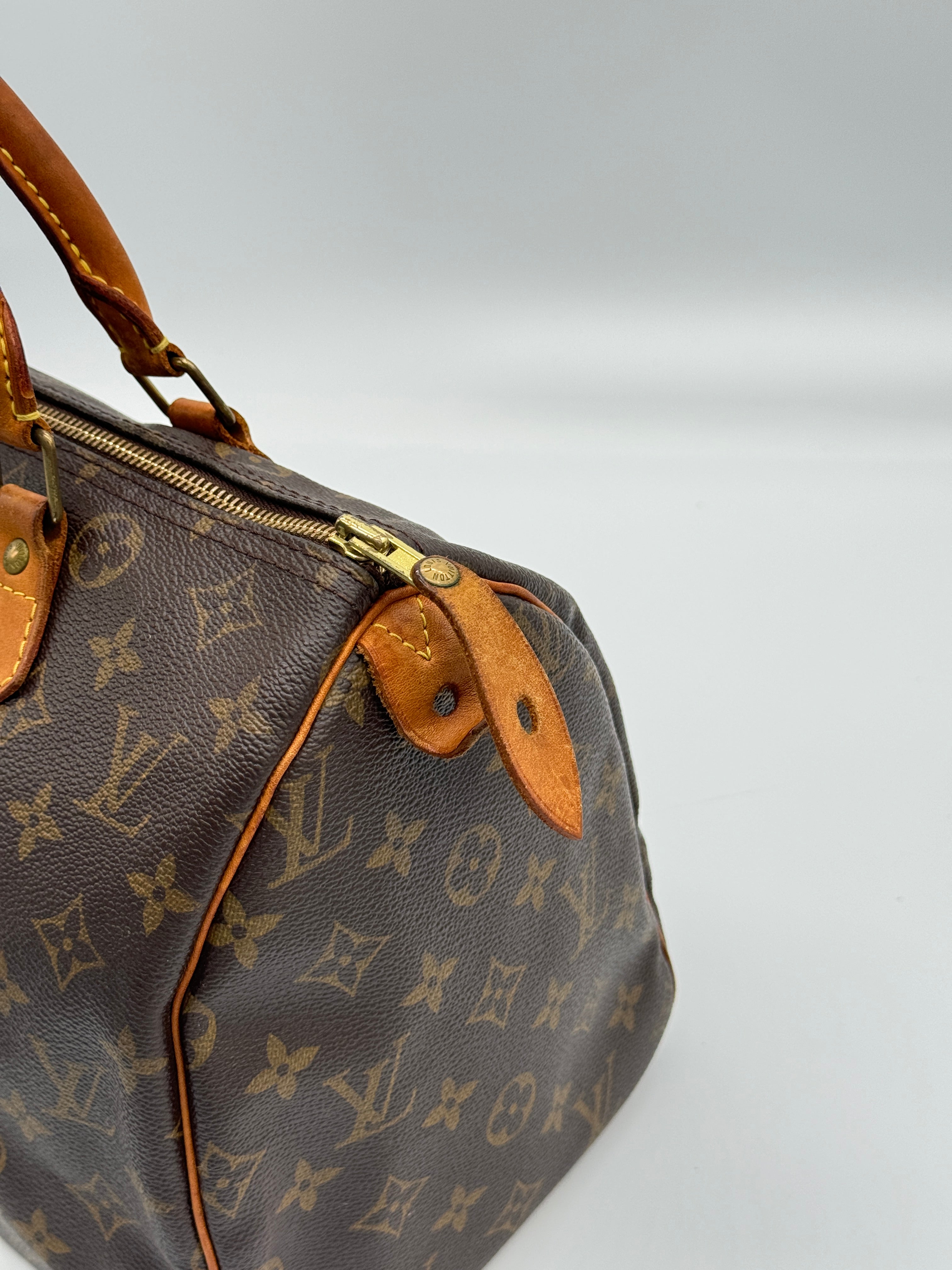 Louis Vuitton Speedy 30