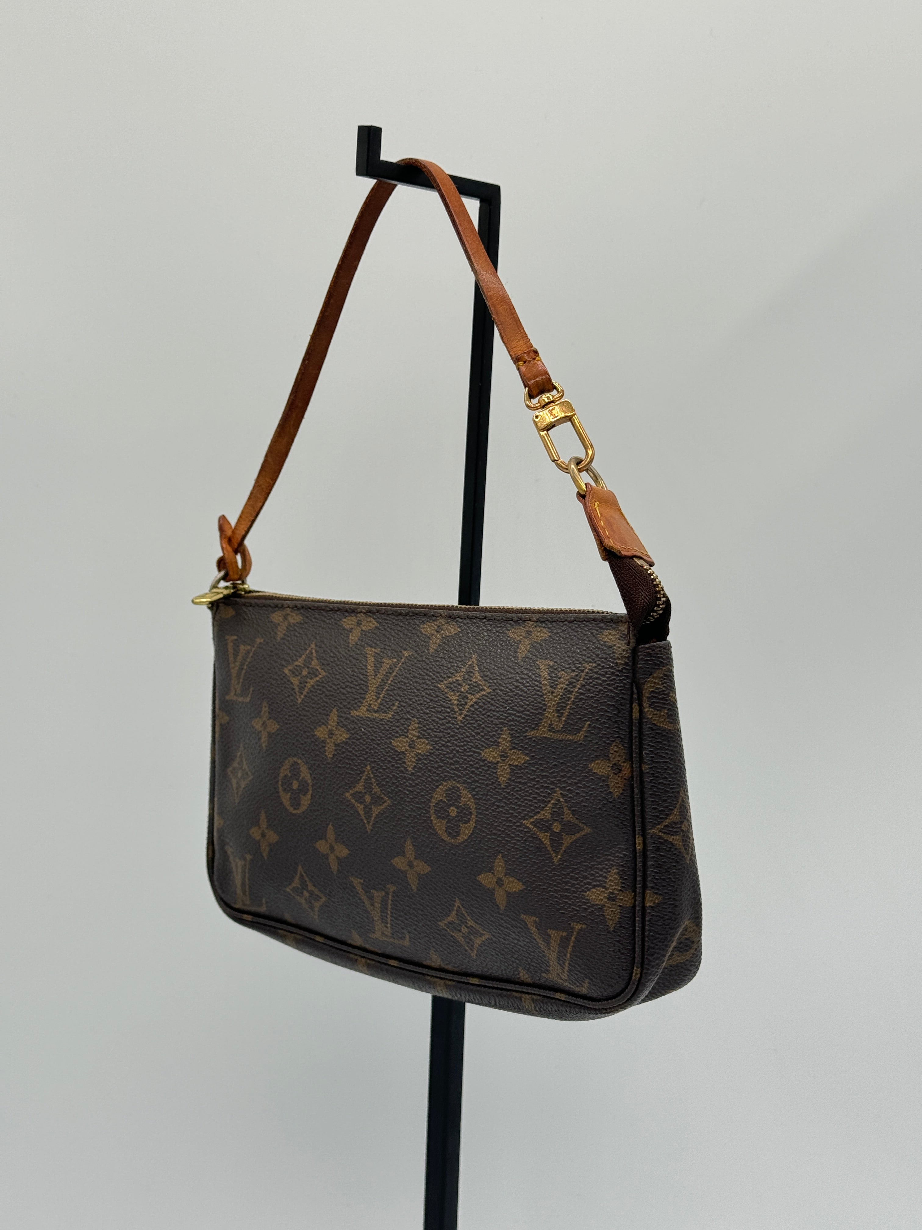 Louis Vuitton Pochette Accessoires