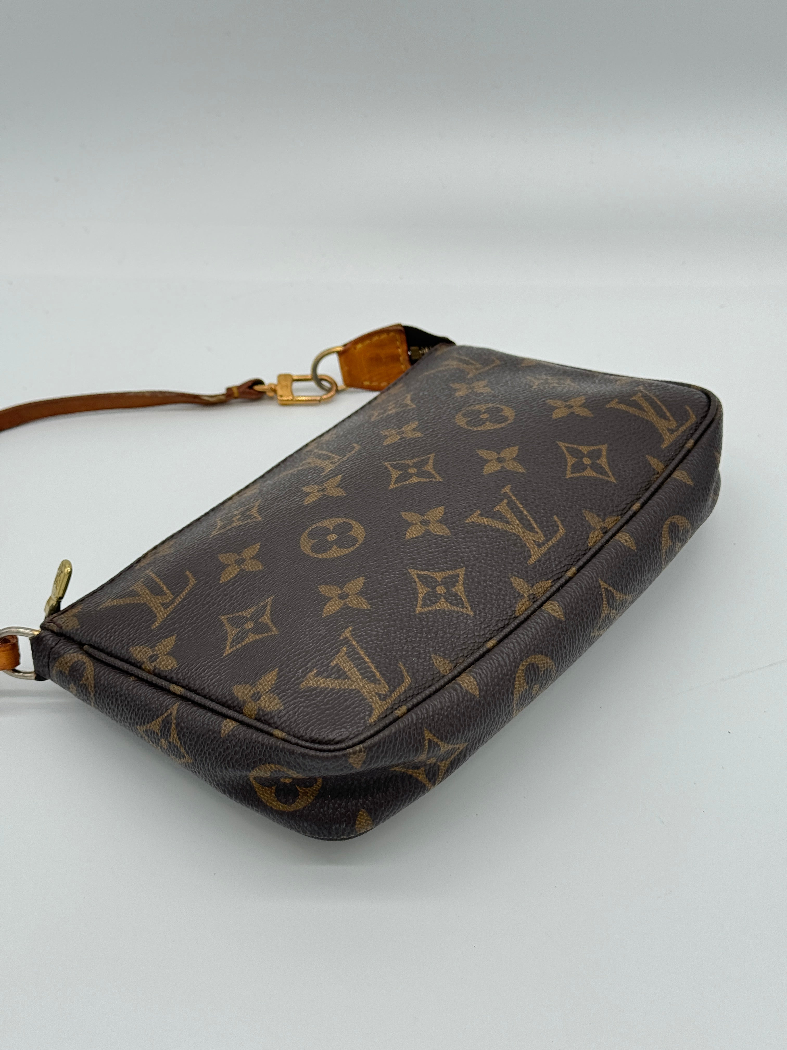 Louis Vuitton Pochette Accessoires