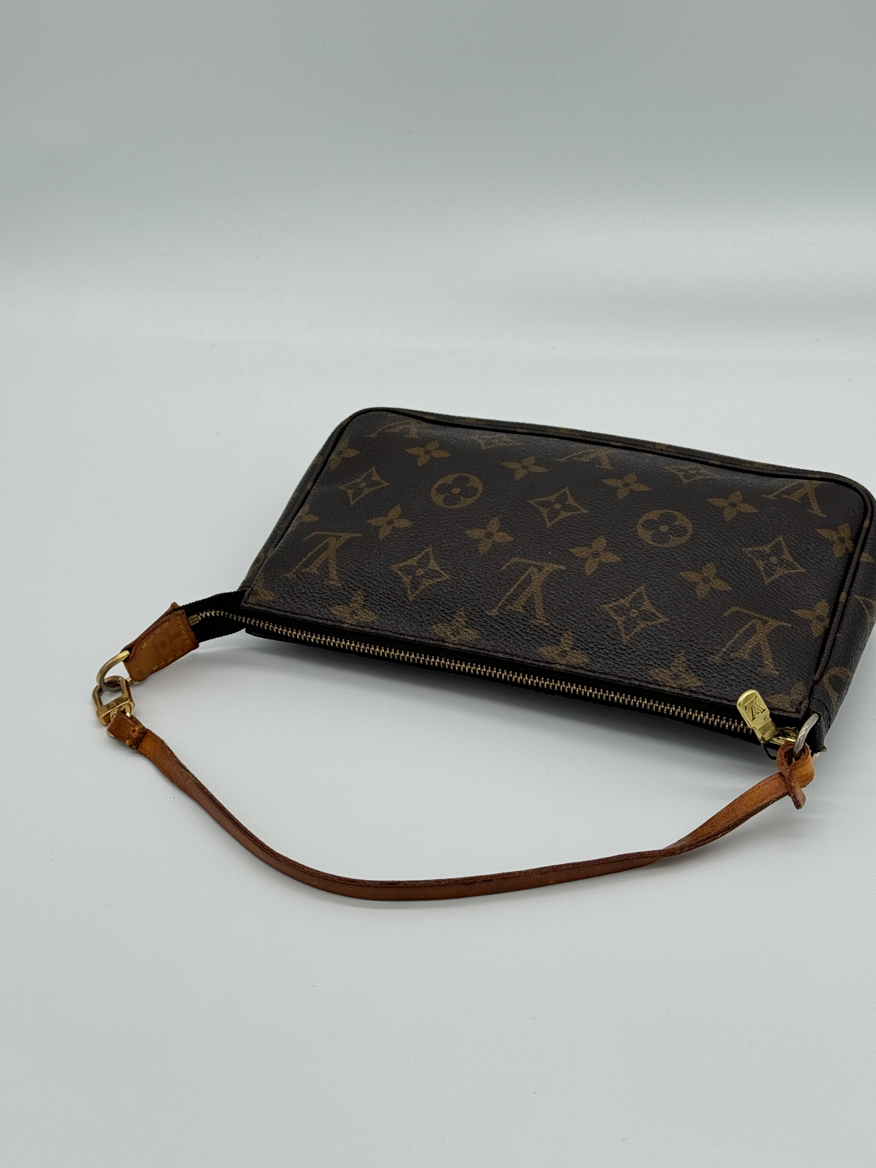 Louis Vuitton Pochette Accessoires