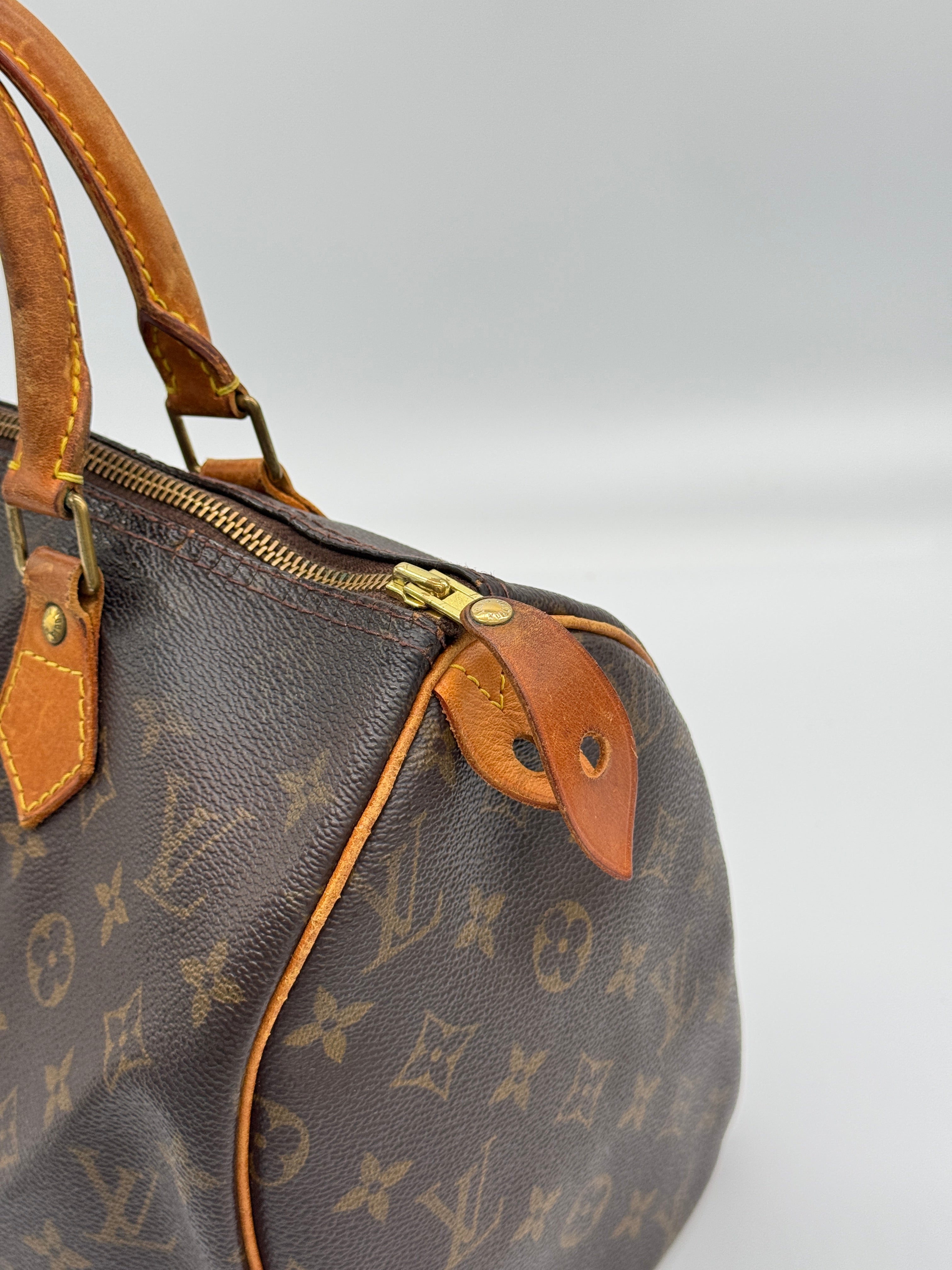 Louis Vuitton Speedy 30