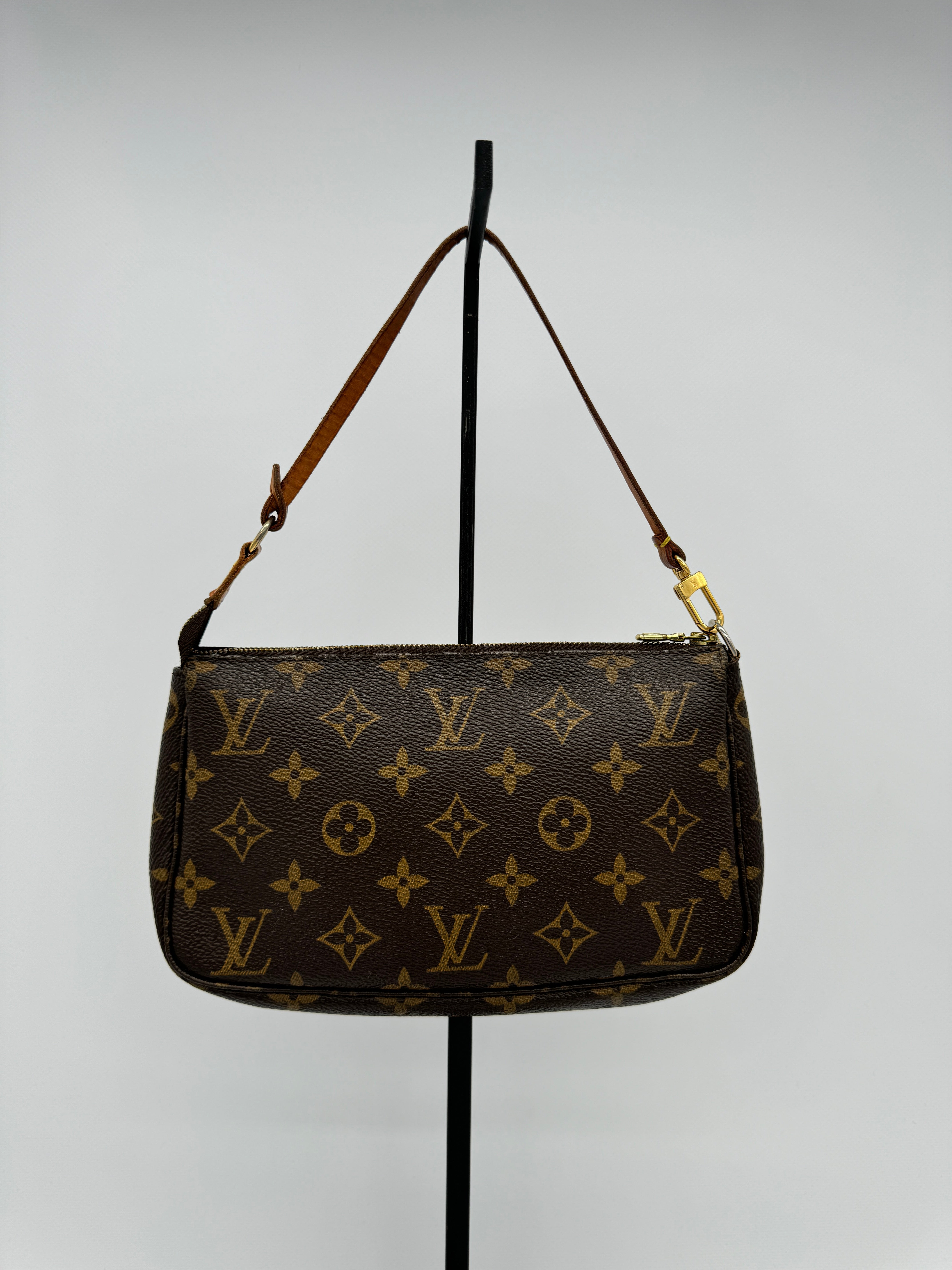 Louis Vuitton Pochette Accessoires