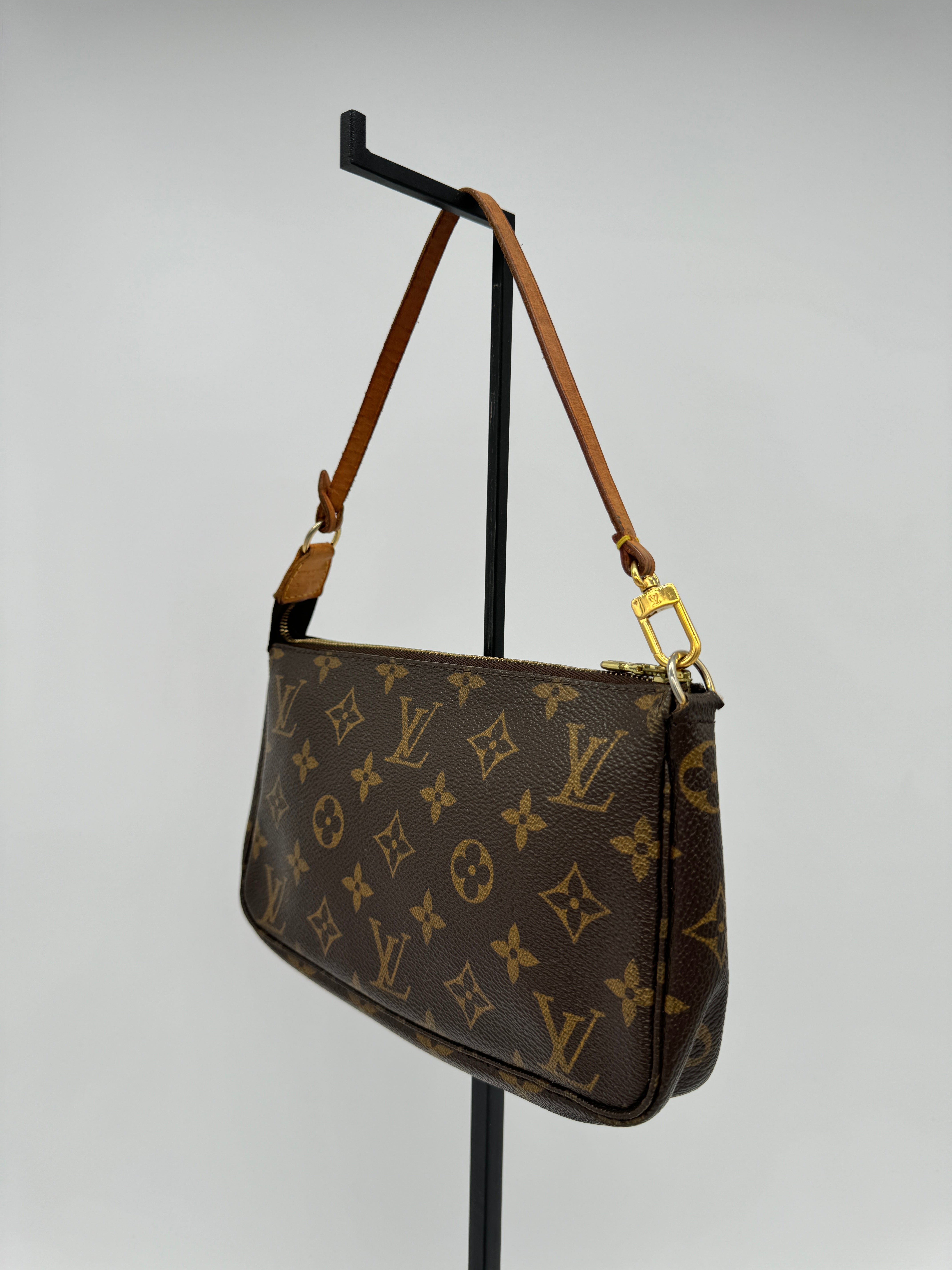 Louis Vuitton Pochette Accessoires