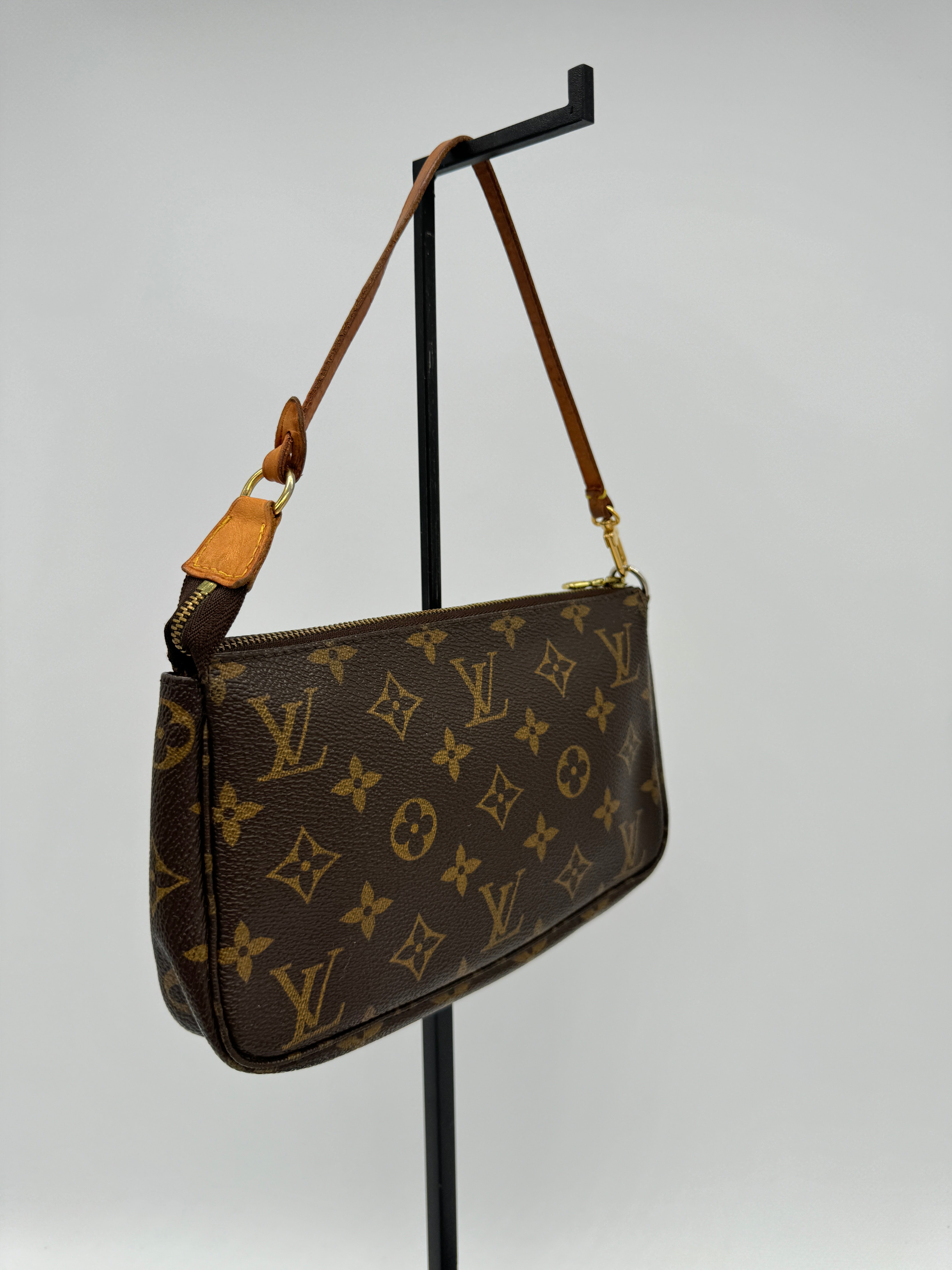 Louis Vuitton Pochette Accessoires