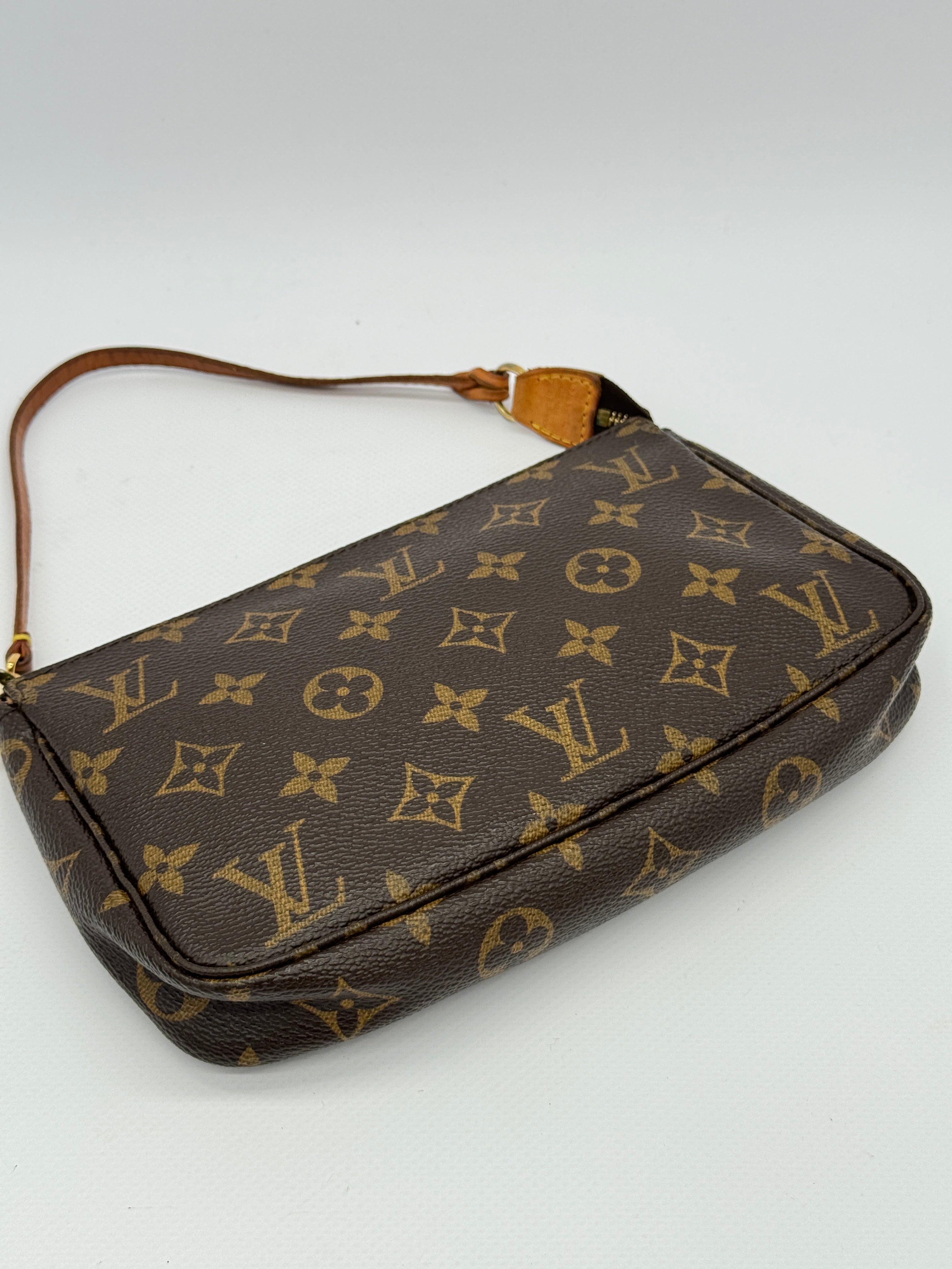 Louis Vuitton Pochette Accessoires