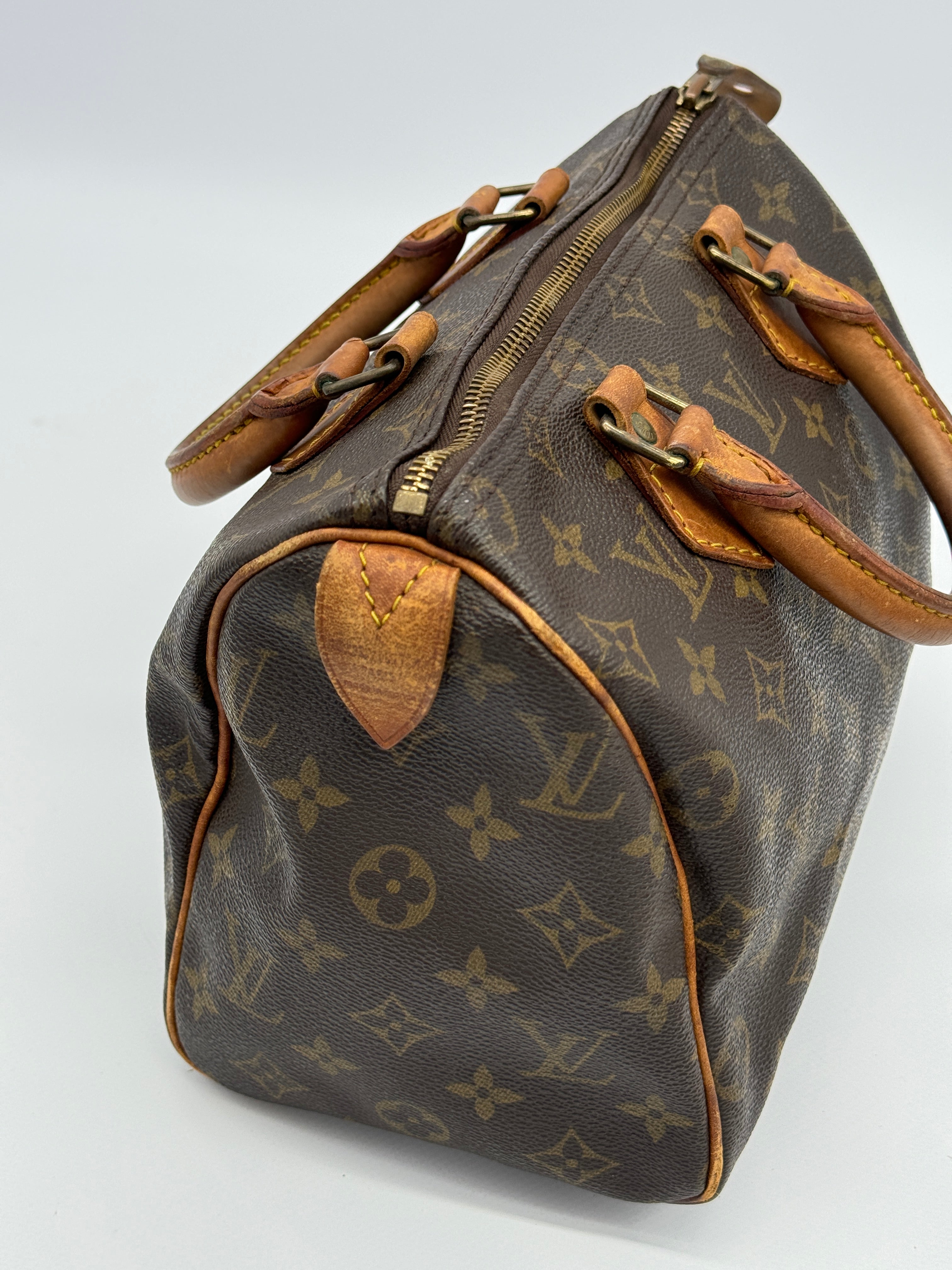 Louis Vuitton Speedy 25