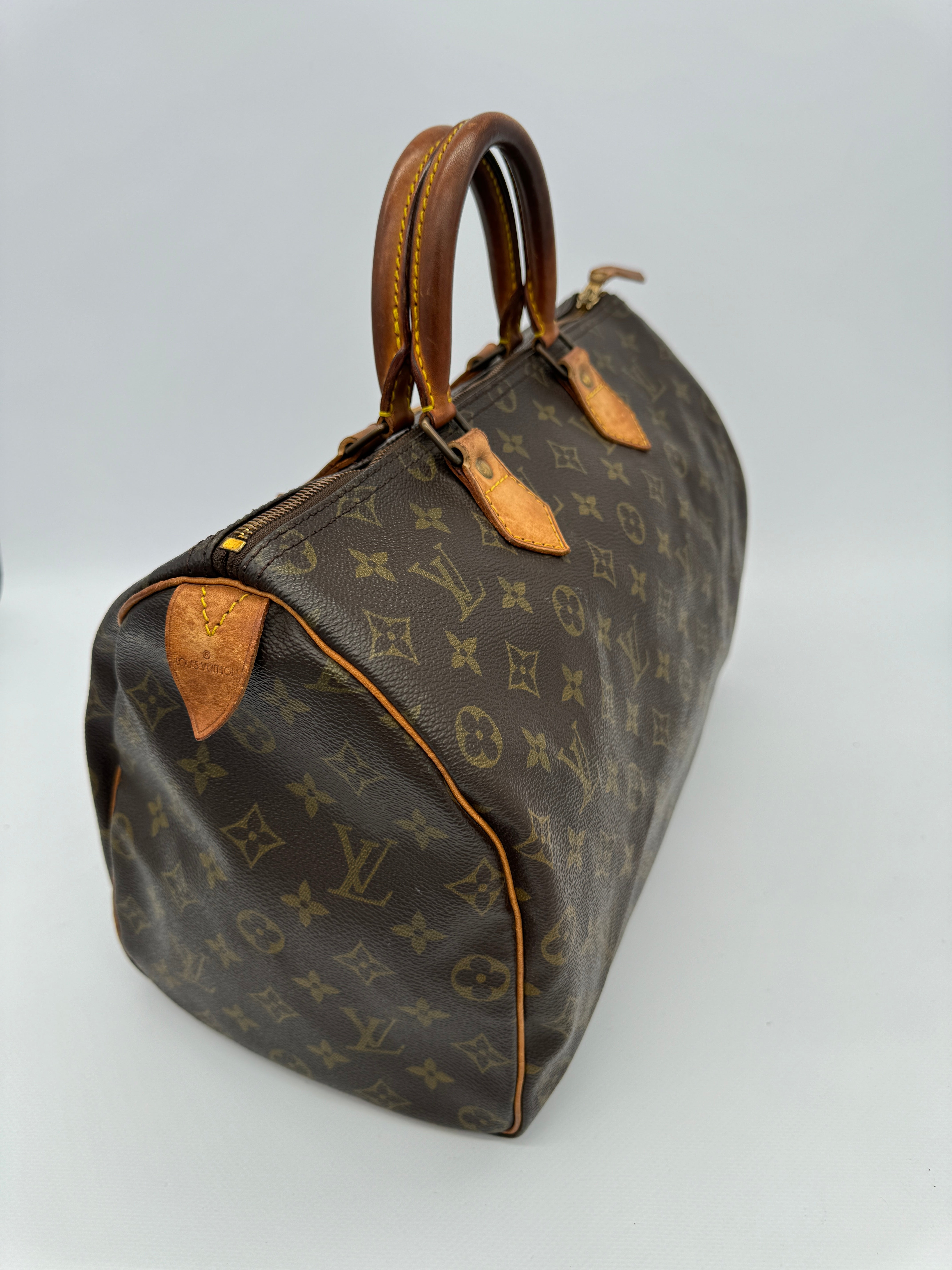 Louis Vuitton Speedy 35