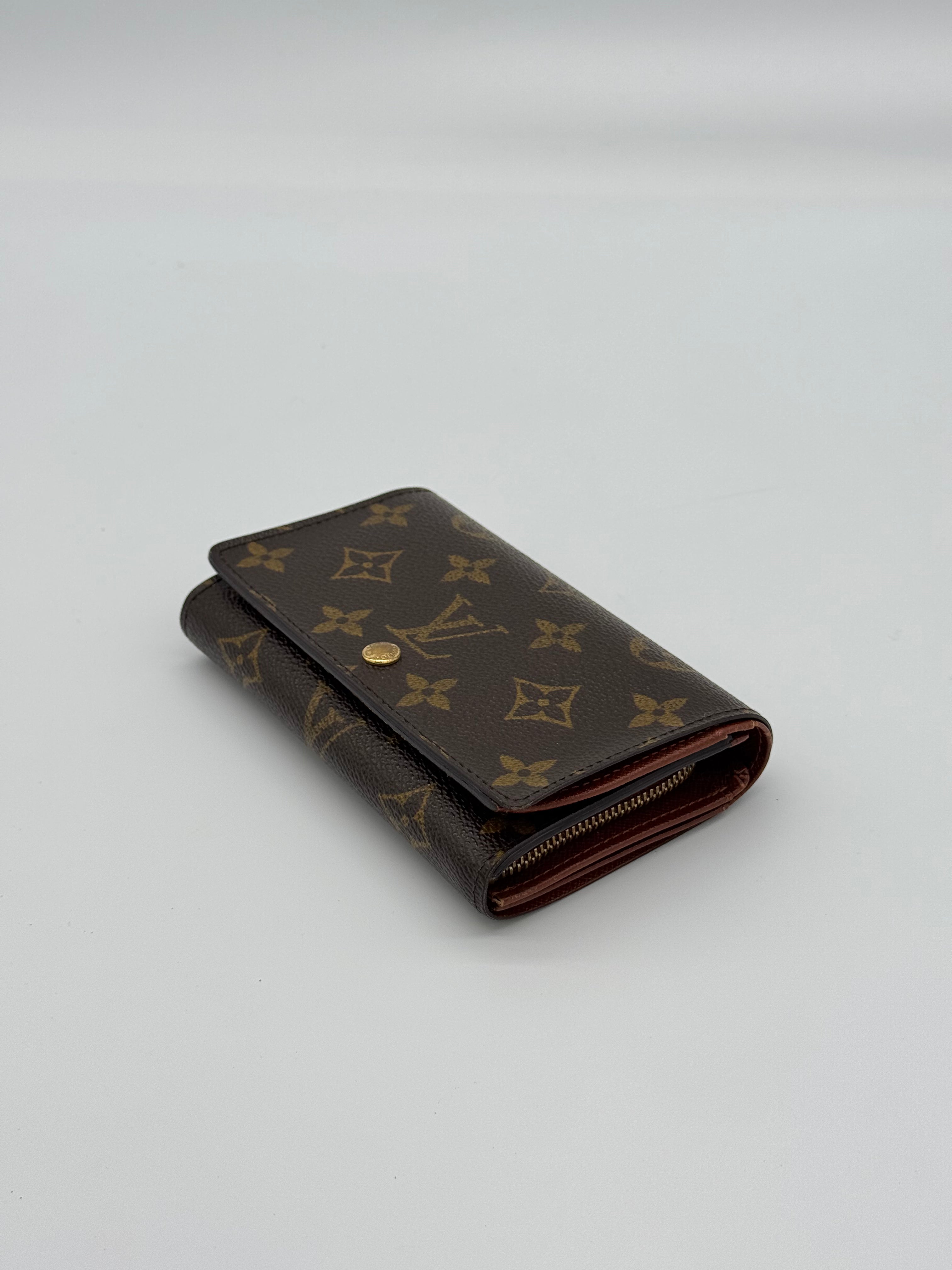 Louis Vuitton Trésor Wallet